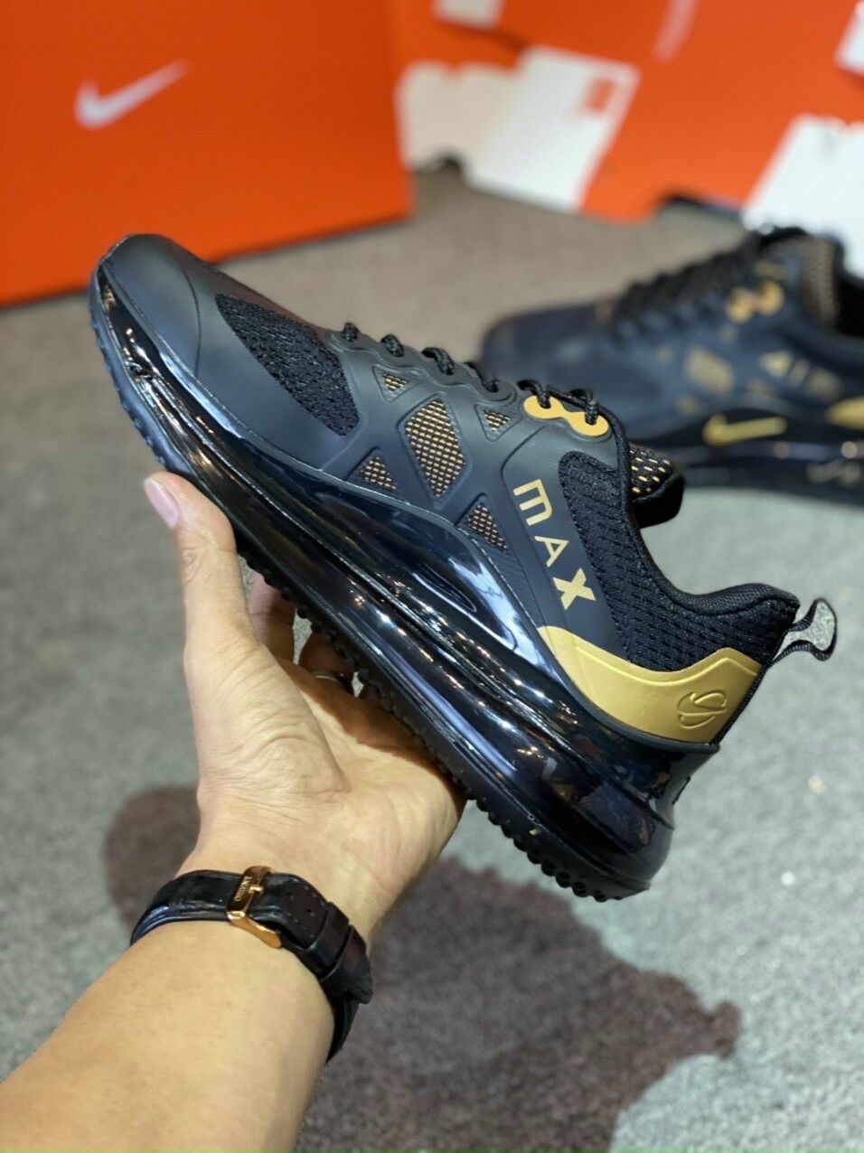 Giày Nam AIR MAX 720 2021