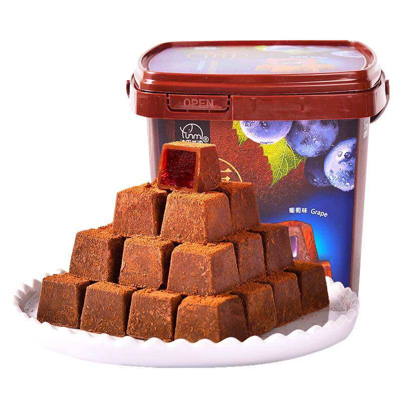 Socola Nama Nhân Hoa Quả Hộp 158G