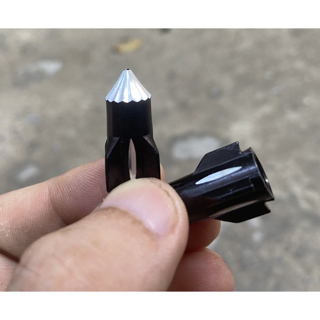 Ốc lắp chân van xe máy hình tên lửa