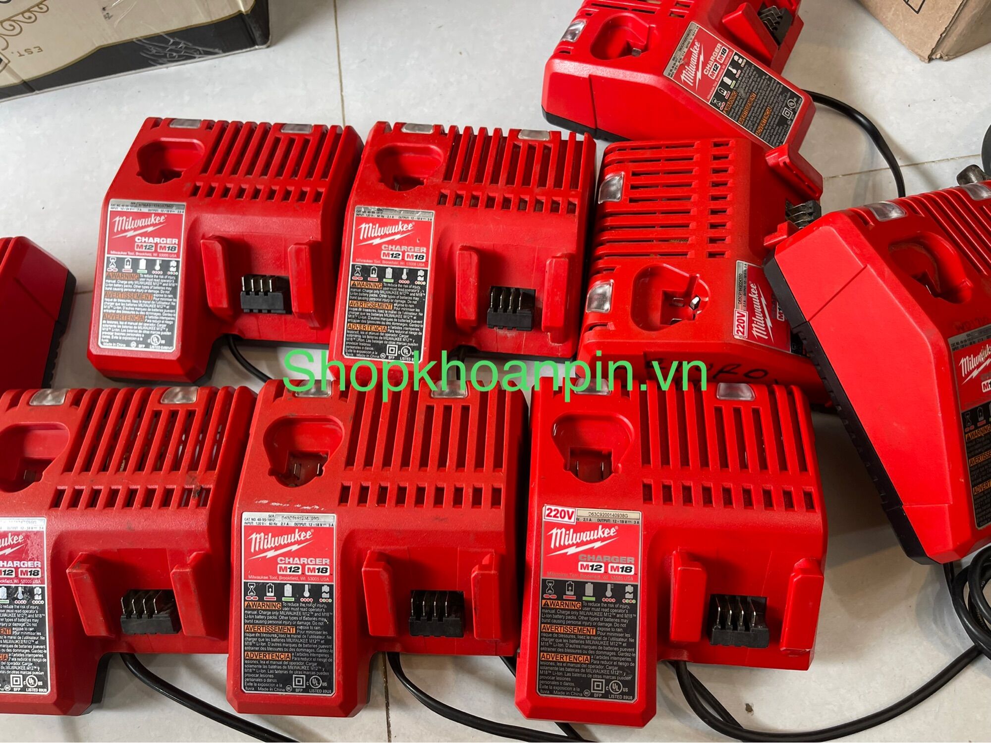 Sac Milwaukee M18 , Milwaukee M12 220v