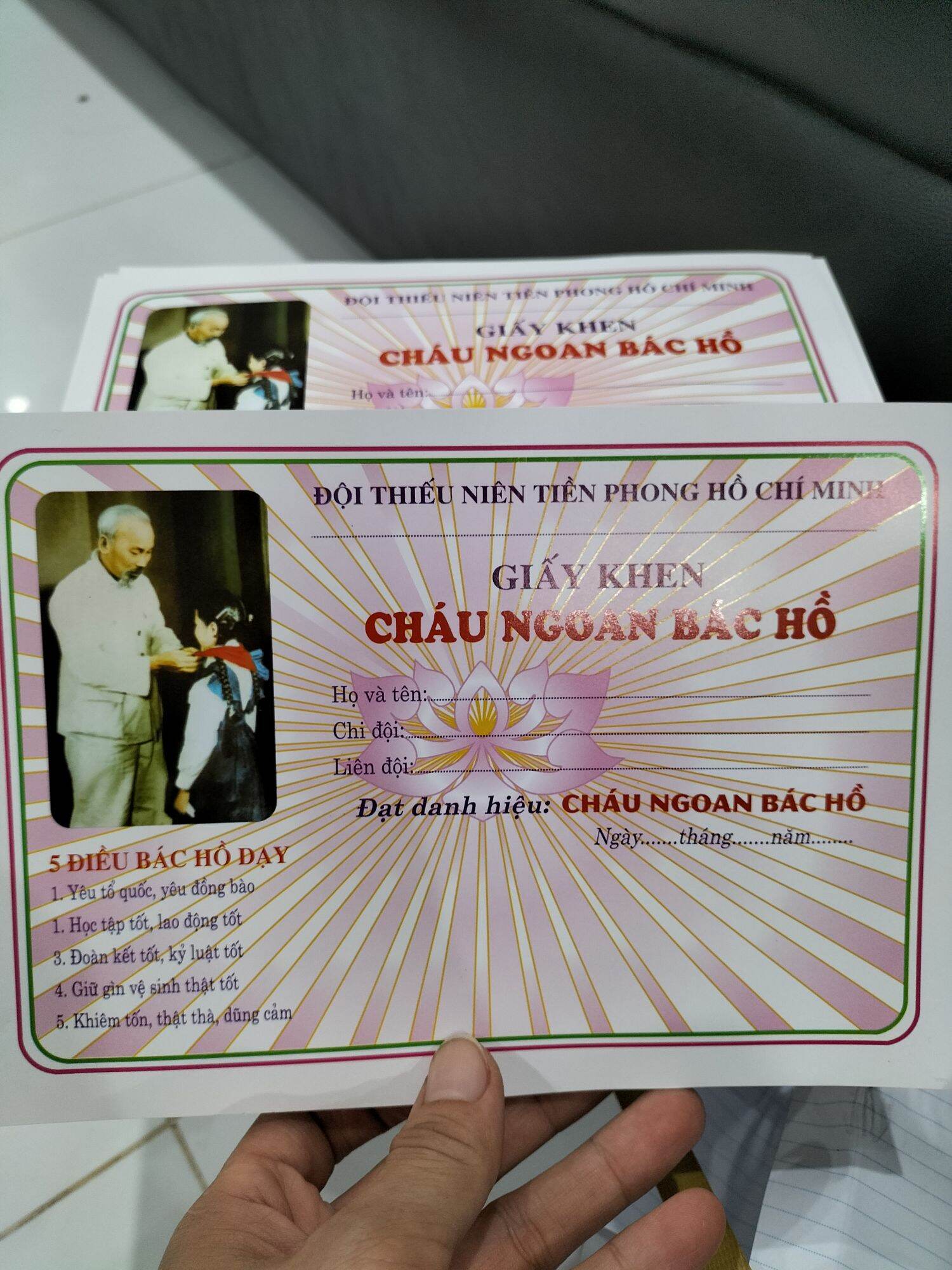 Giấy khen cháu ngoan bác hồ (500 cái)