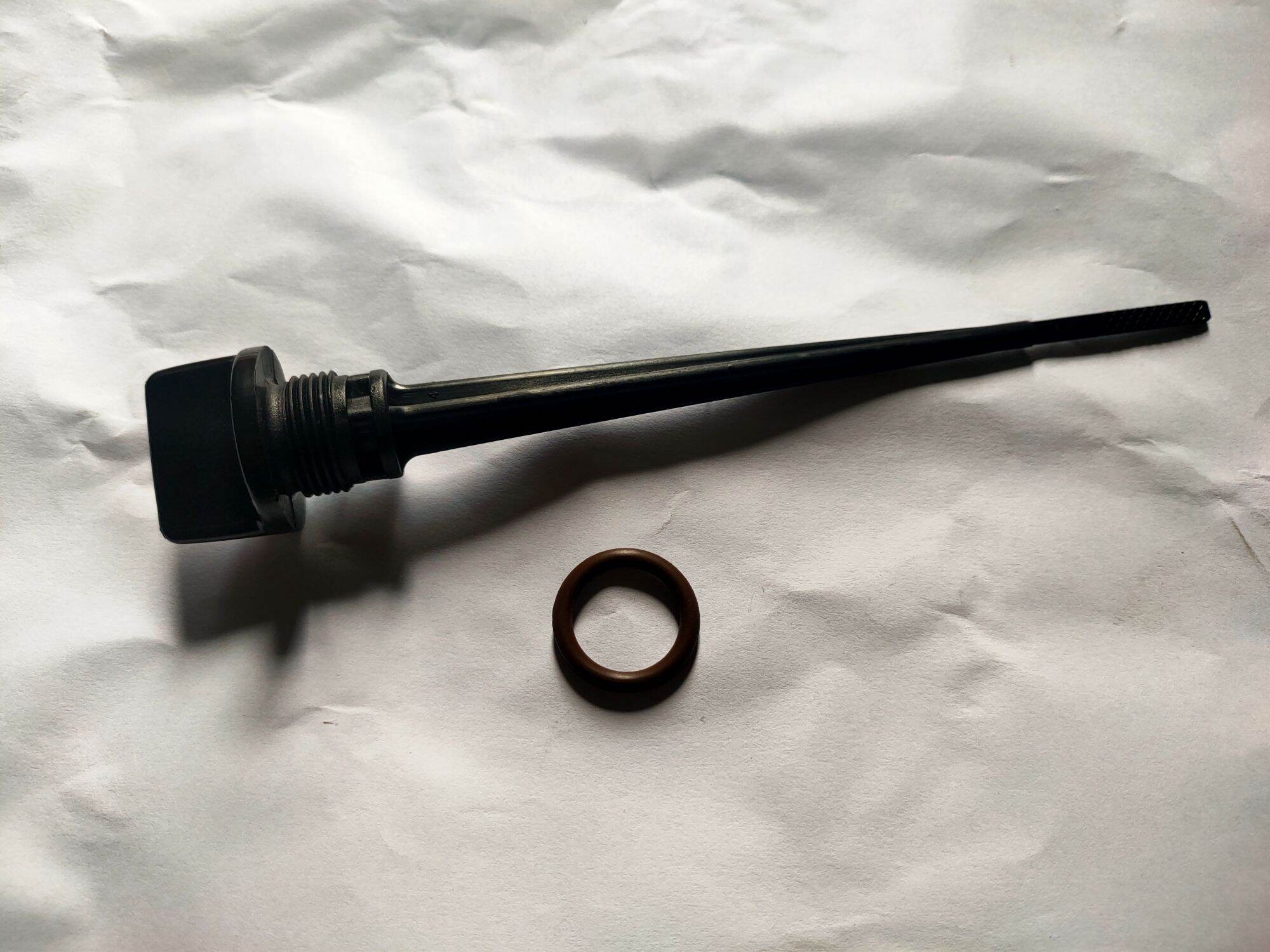 Ty thăm nhớt suzuki Hayate 125