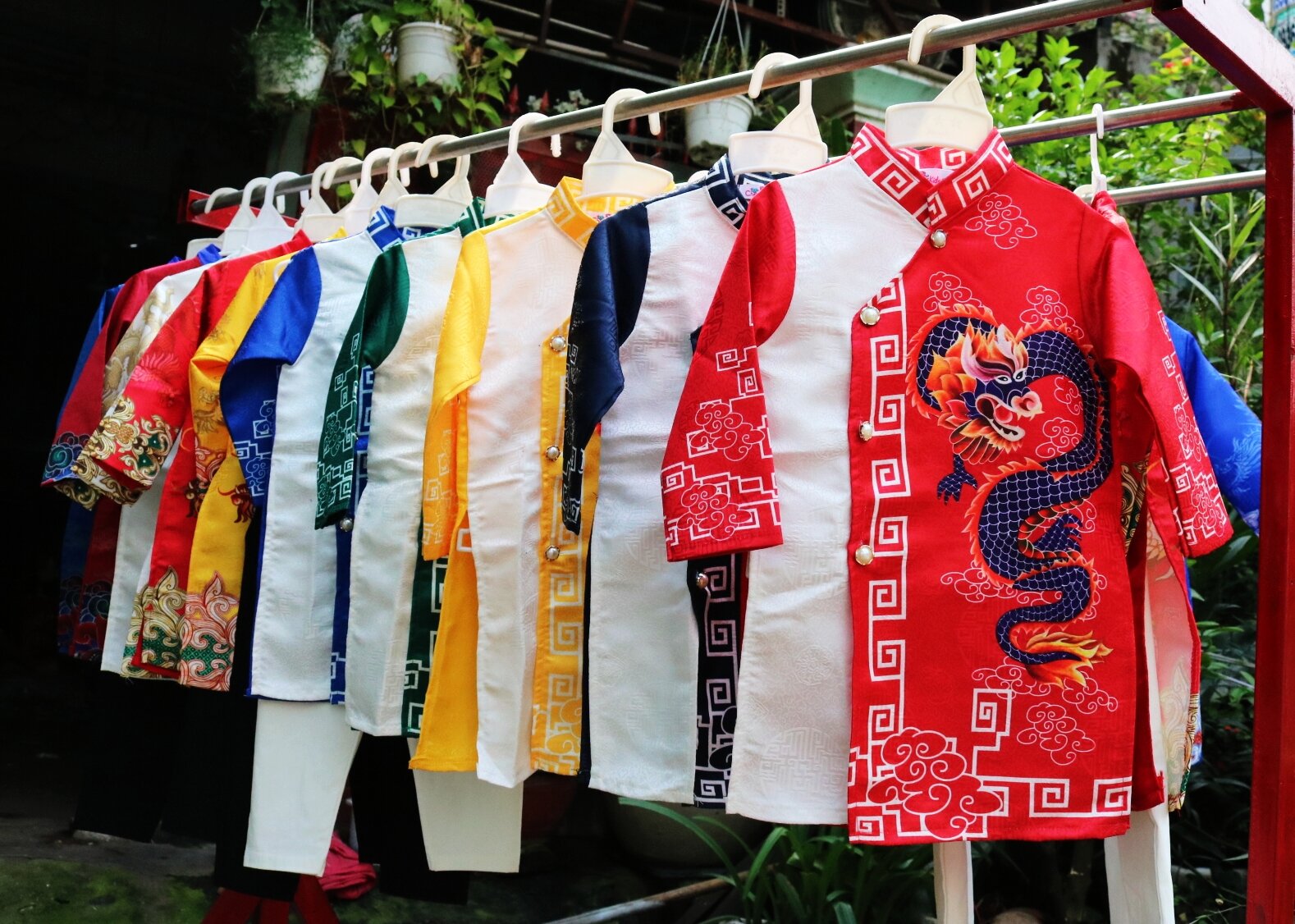Áo Dài Cách Tân Gấm Thượng Hải