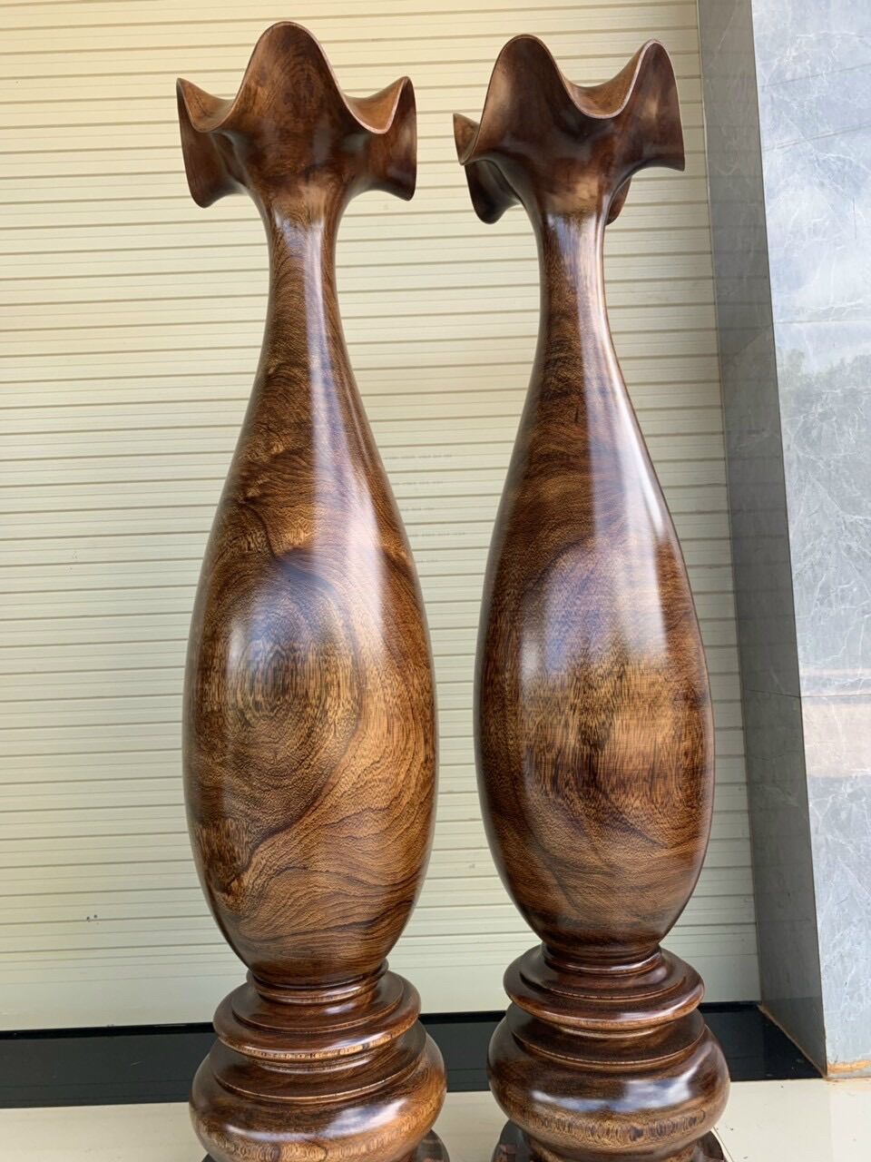 Lục bình tỳ bà gỗ cẩm đá , cao 1m40 dk 29