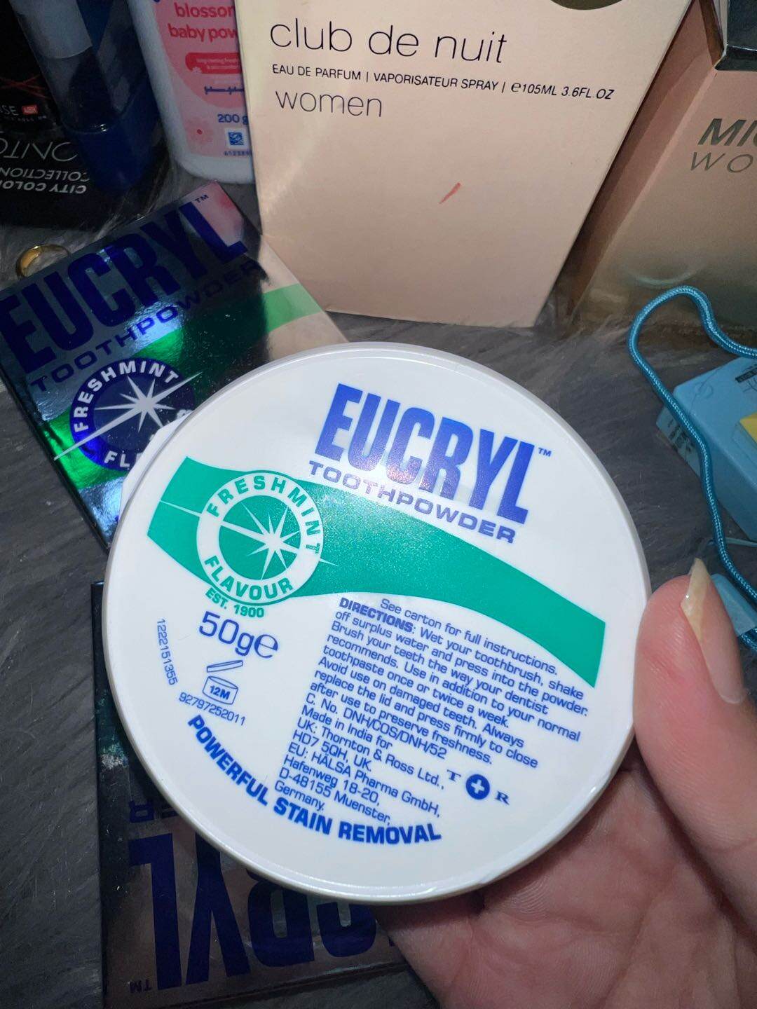 Bột tẩy trắng răng Eucryl Toothpowder Freshmint 50g