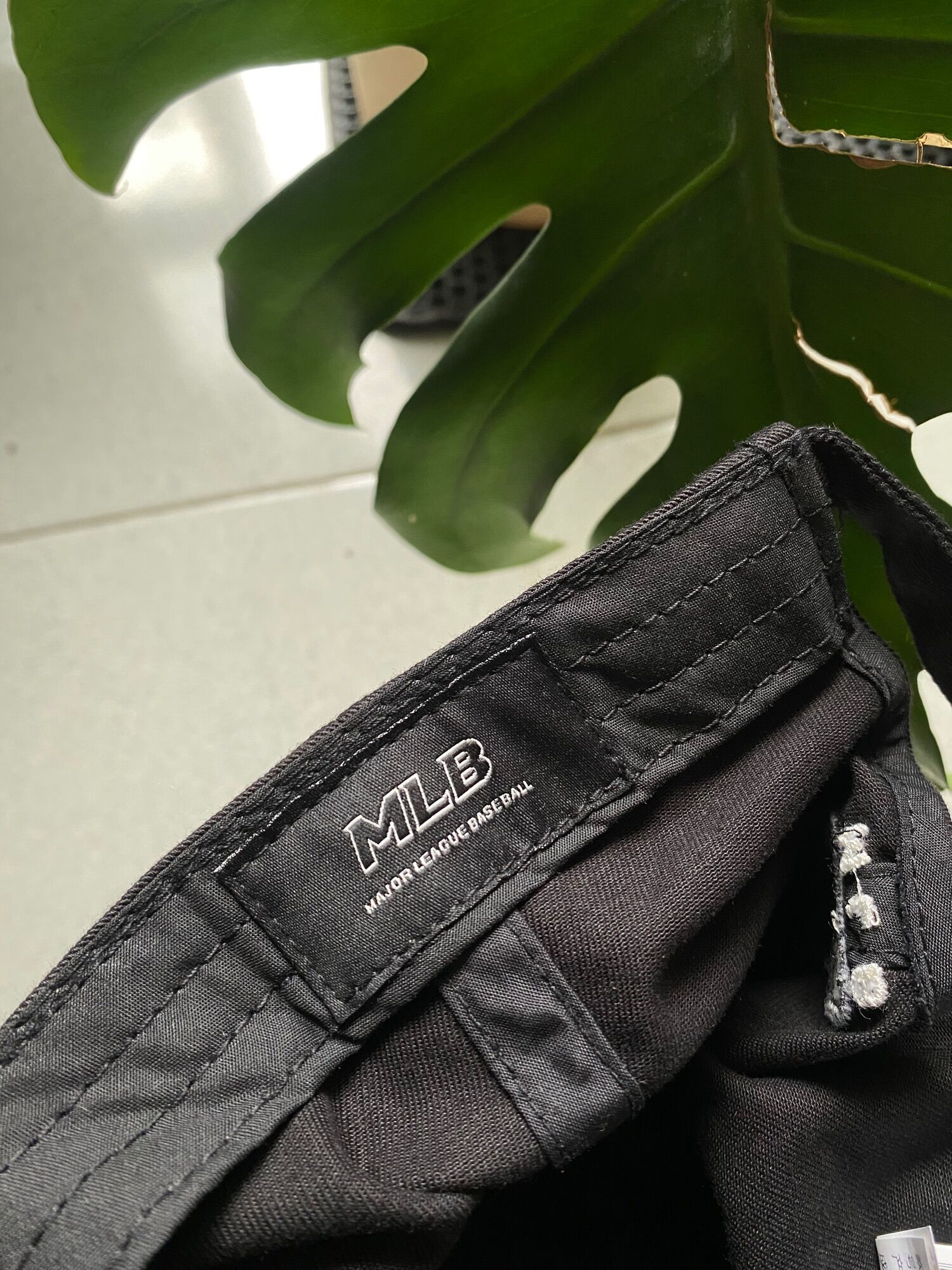 [Chính hãng authentic]Nón NY M.L.B màu đen lưỡi trai