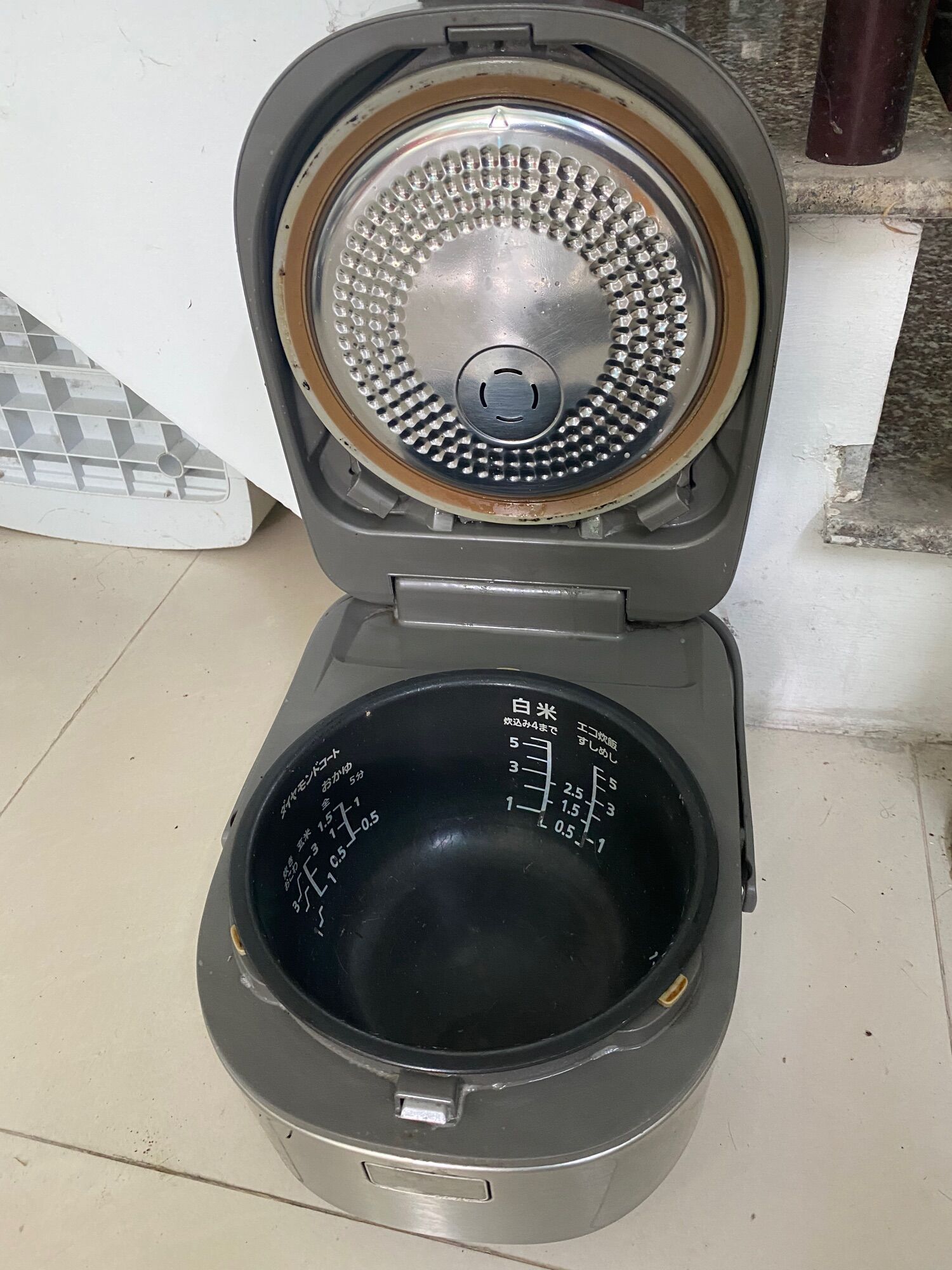 Nồi cơm nội địa Nhật PANASONIC SR-HA103 (1.0L) (2011)