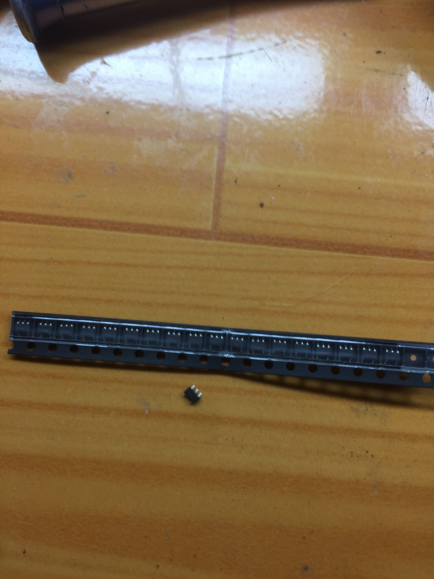 Ic sạc pin lth7
