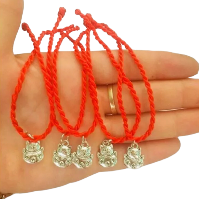 Vòng tay chỉ đỏ kèm mặt mèo thần tài may mắn (ảnh thật)