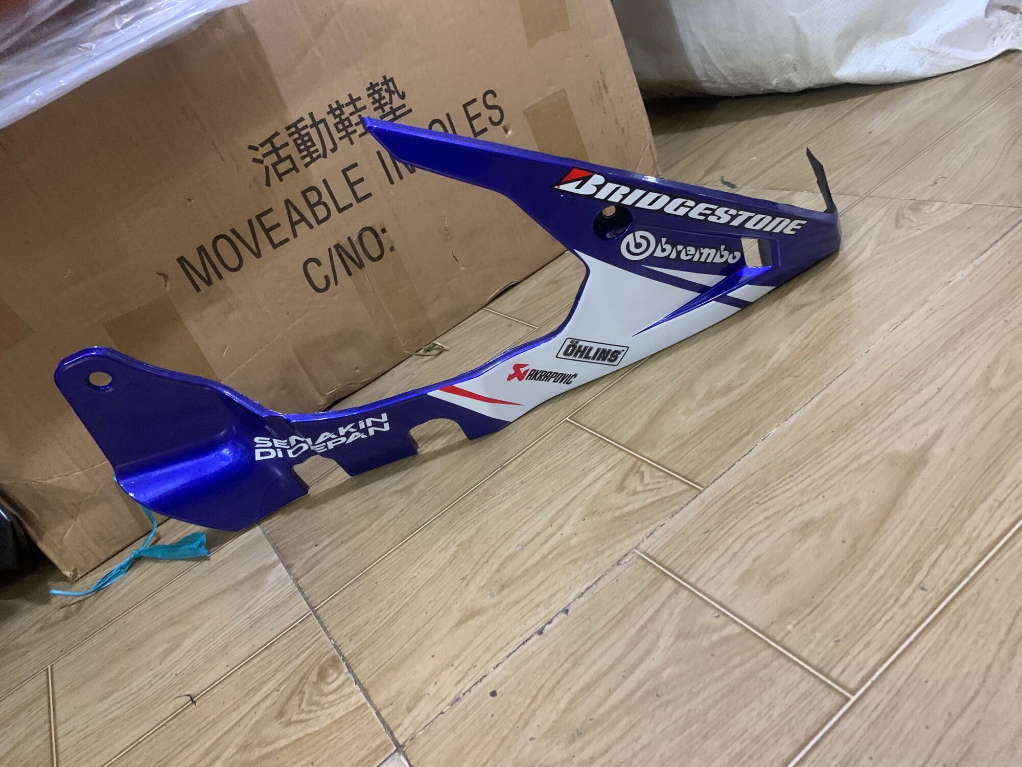 mỏ cày xe exciter 150 màu xanh trắng