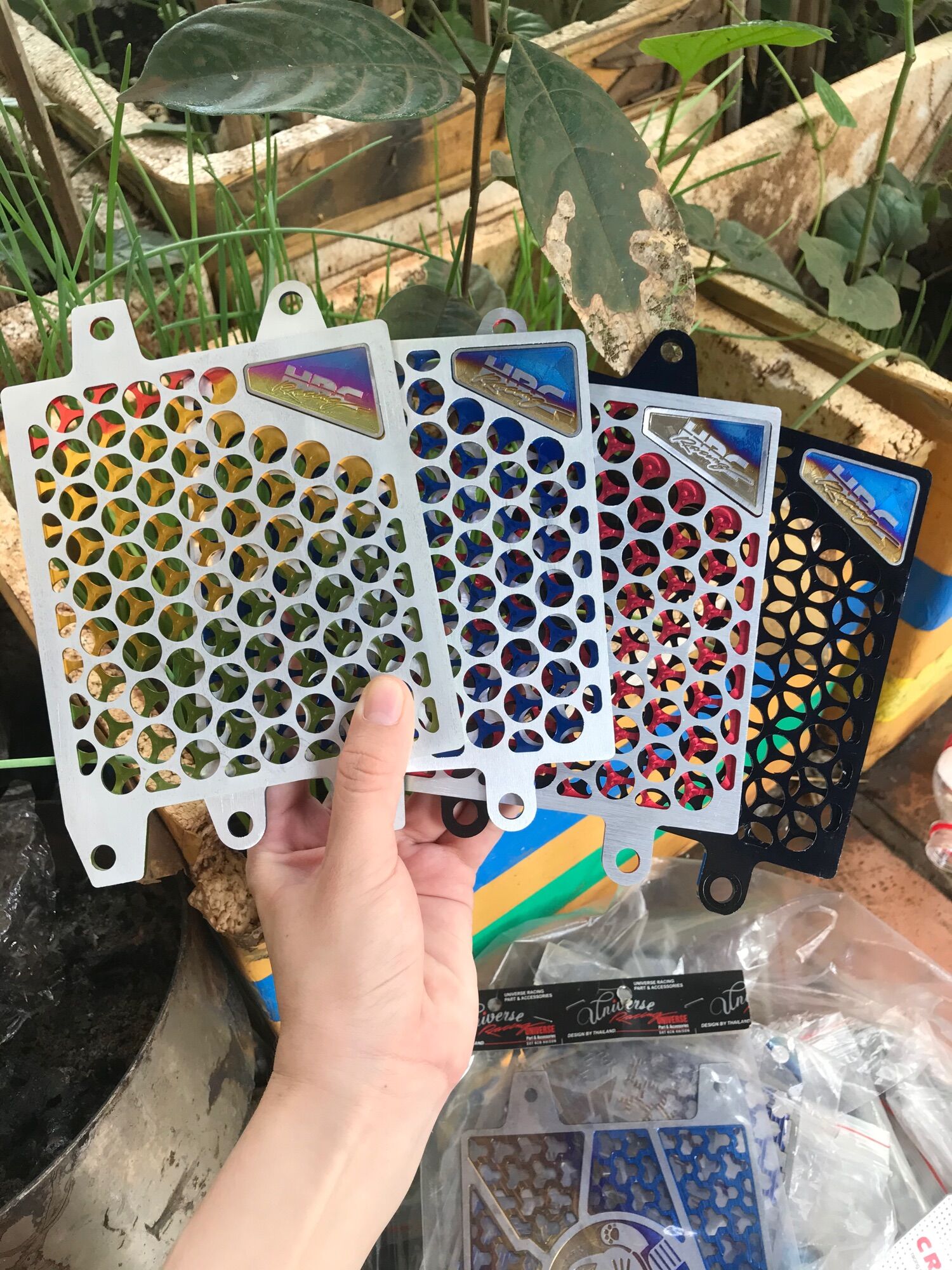 Che két nước nhôm logo titan HRC gắn Vario, Air Blade, Click.