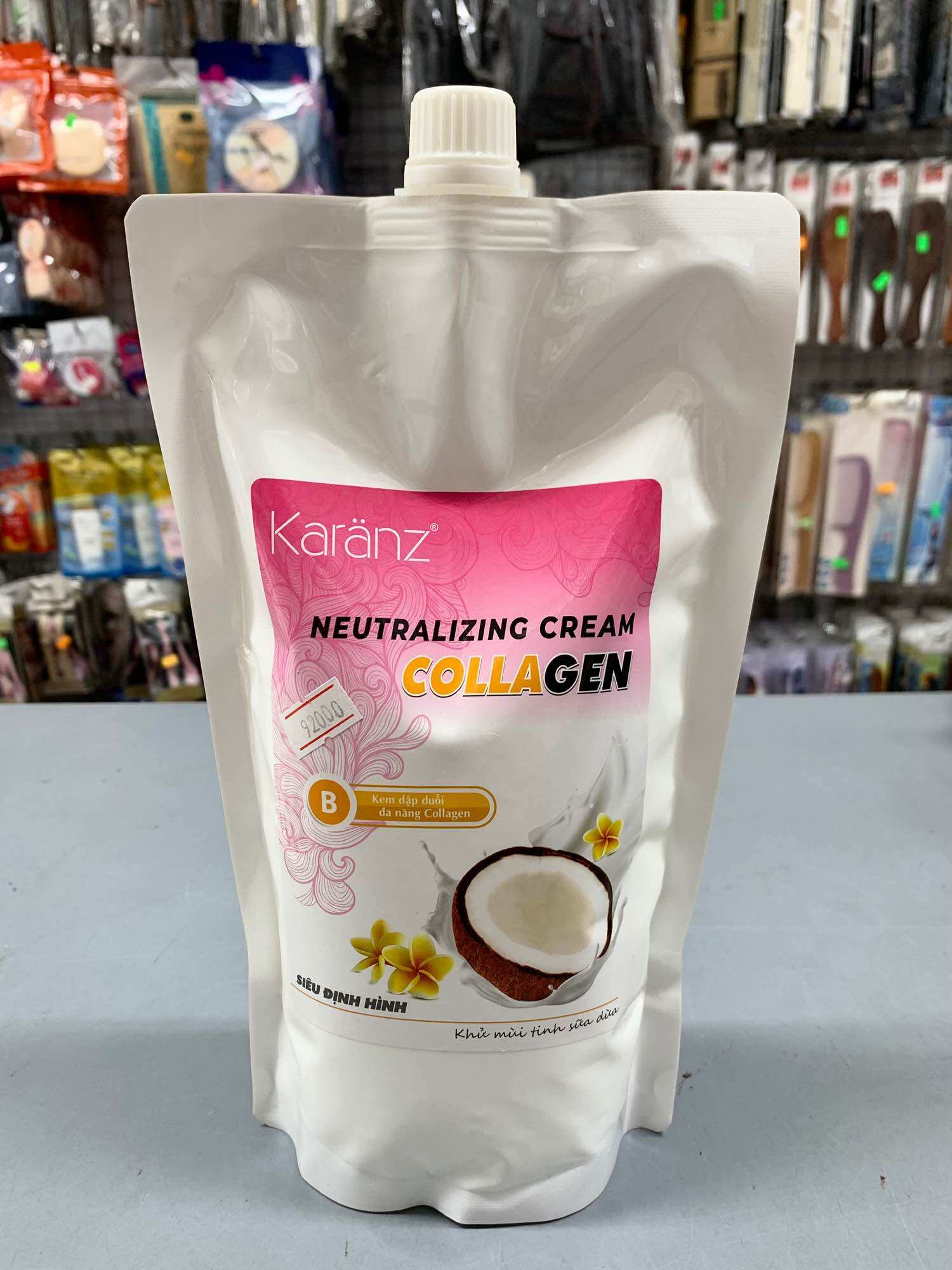 KEM DẬP DUỖI ĐA NĂNG KARANZ COLLAGEN TÚI B SIÊU ĐỊNH HÌNH KHỬ MÙI HÔI HƯƠNG SỮA DỪA 1000ML