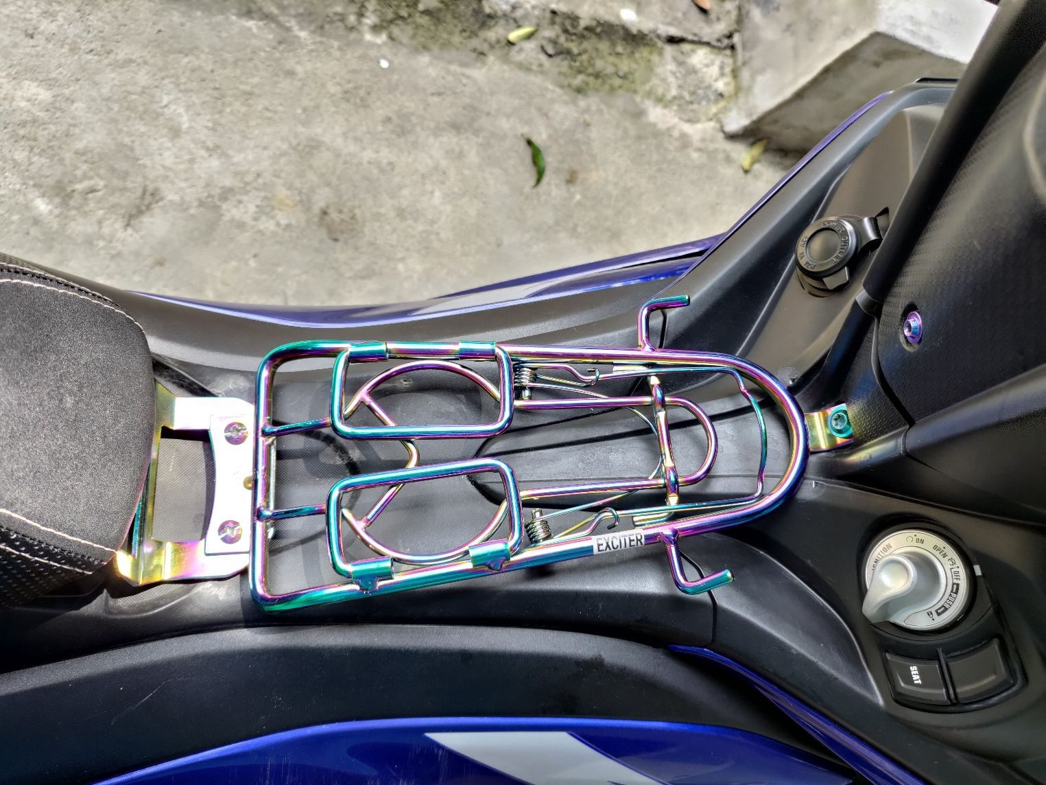 Ba ga giữa xe exciter 155 xi 7 màu