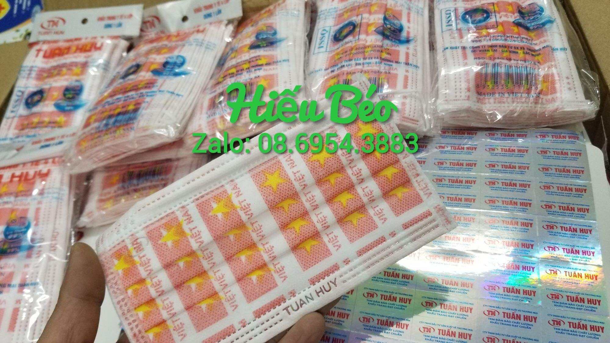 khẩu trang y tế hoạ tiết cờ việt nam 4 lớp cao cấp hộp 50 chiếc công nghệ nhật