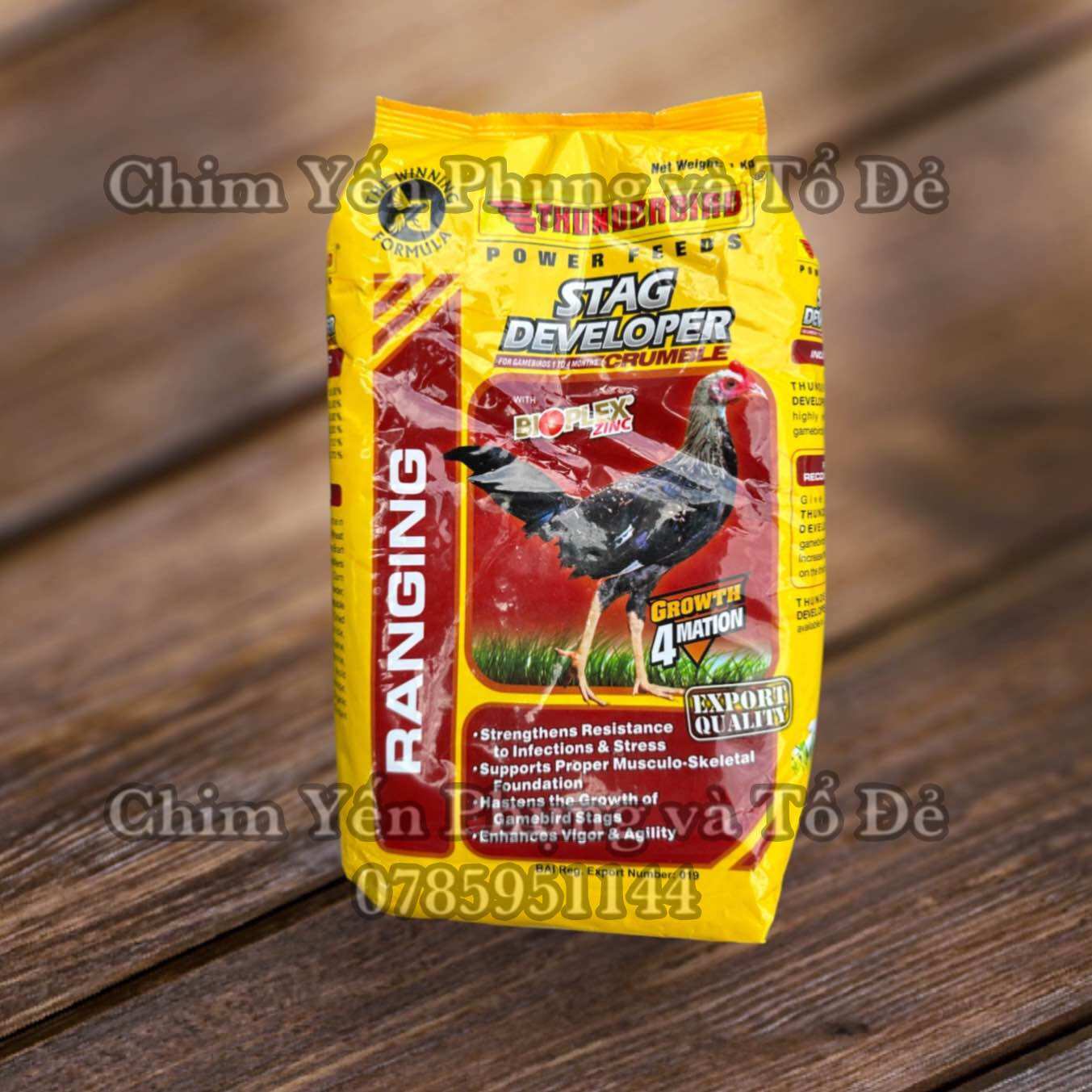 Cám vàng STAG DEVELOPER Thunderbird cho Gà Đá gói 1kg - date mới.