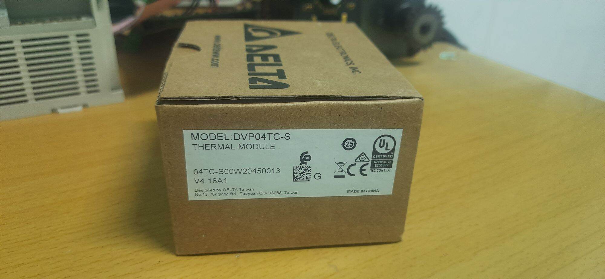 Module nhiệt độ plc delta dvp04tc-s new full box
