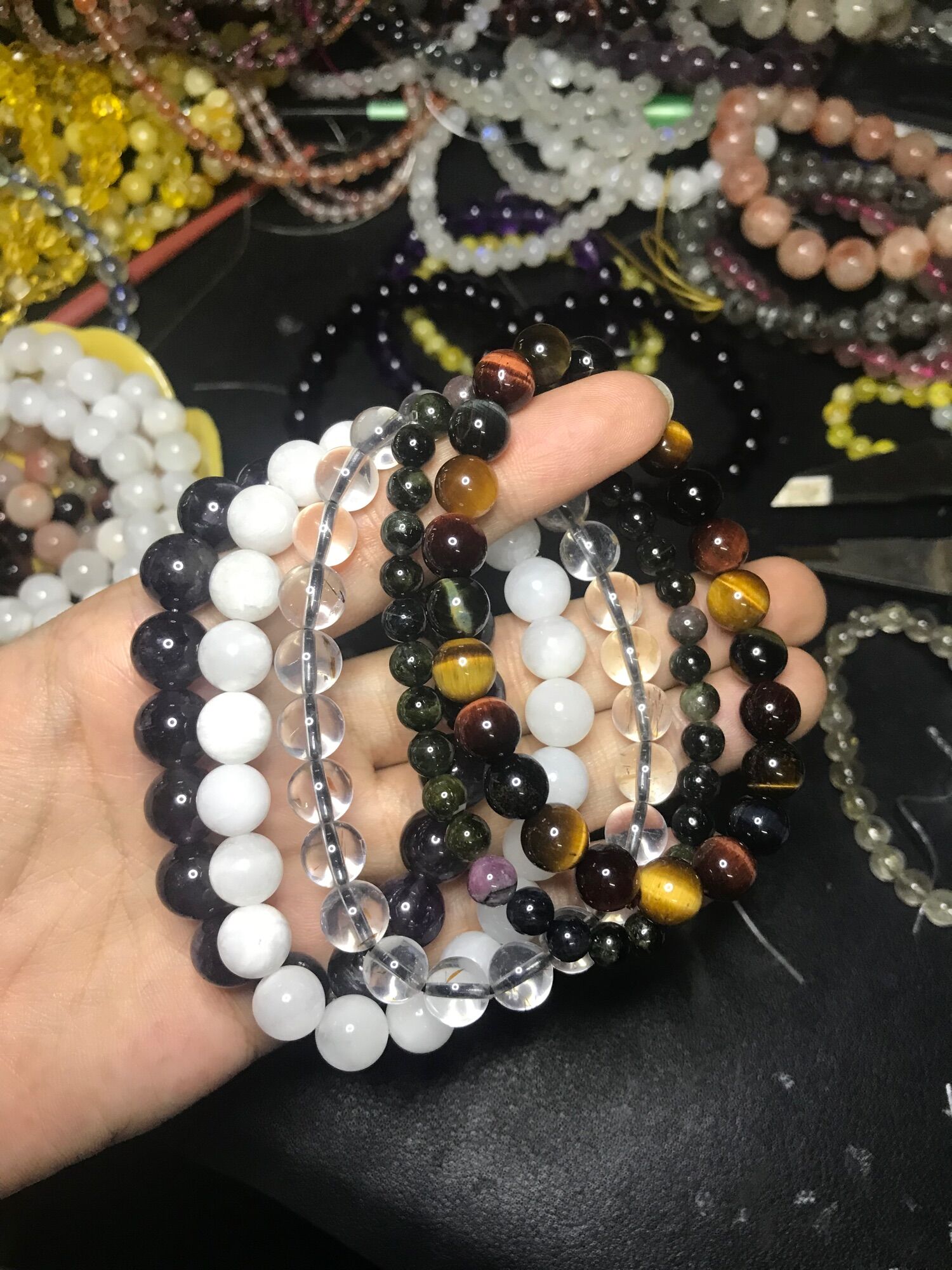 [Dọn kho] Set 5 vòng đá phong thủy may mắn các loại