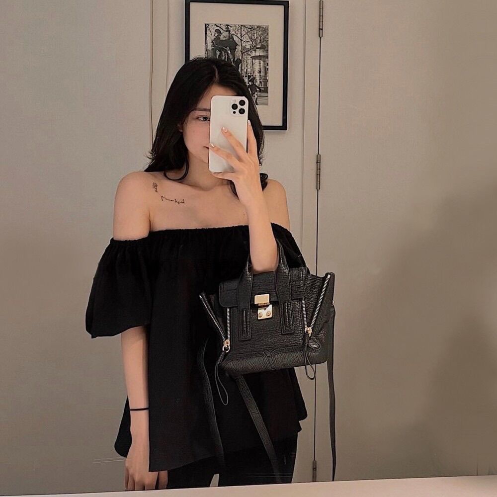 Áo trễ vai tay bồng
