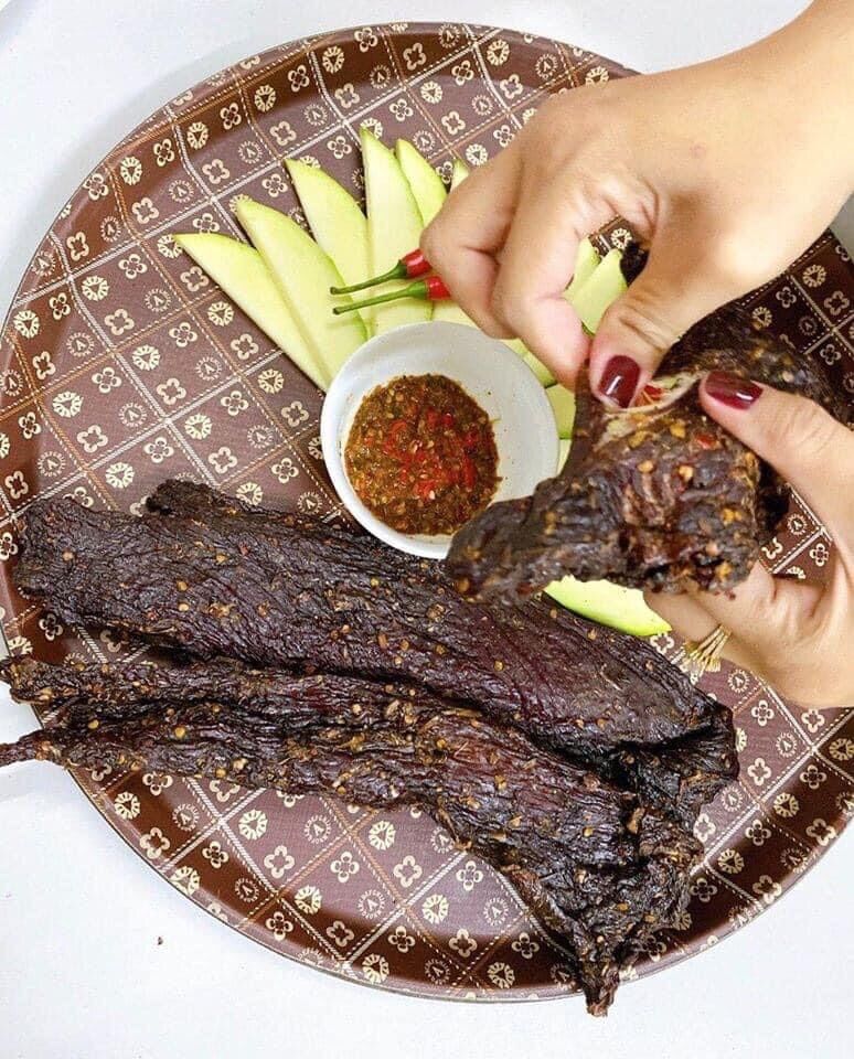 Thịt Trâu gác bếp ( 1kg) tặng kèm chẩm chéo Tây Bắc
