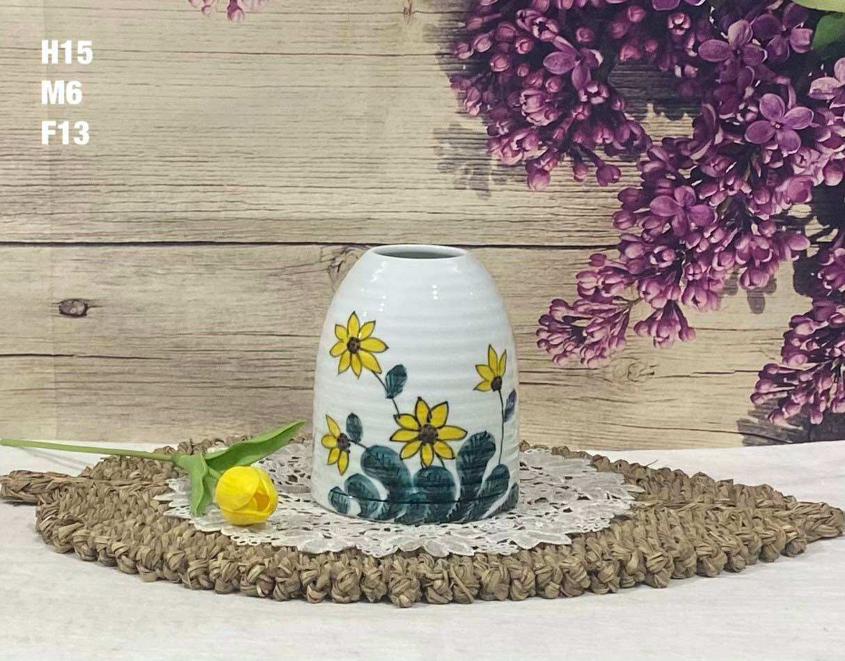 Bình cắm hoa mini dáng chuông. Gốm sứ Bát Tràng