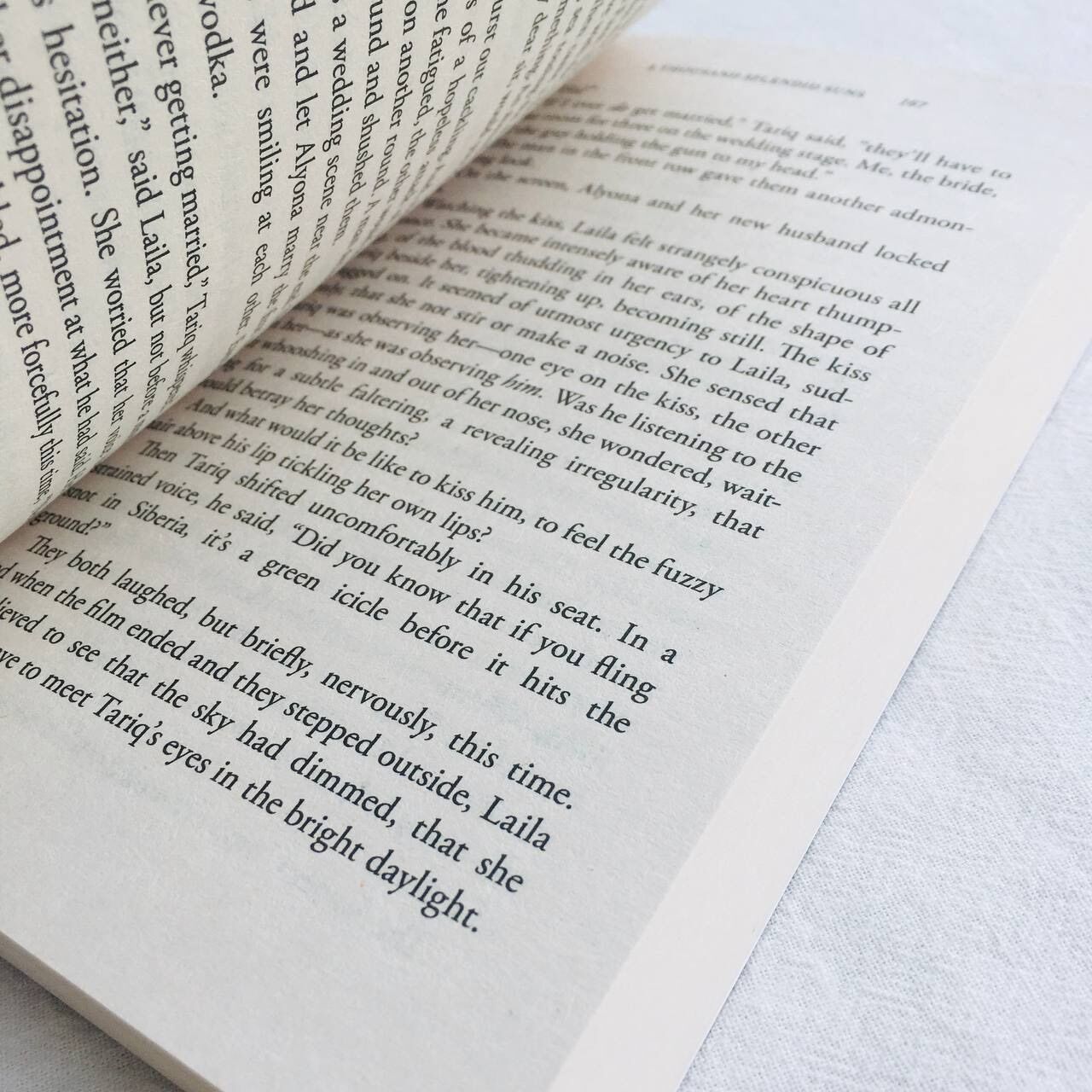 Sách A Thousand Splendid Suns (ISBN: 9781594483073)