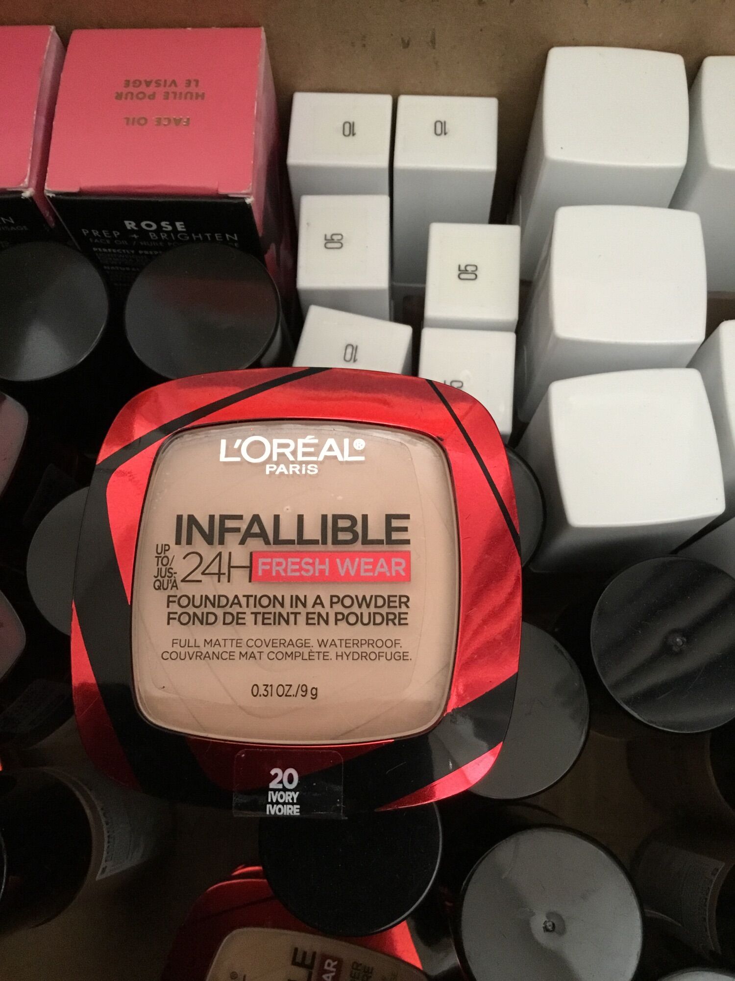 Phấn nền phủ Loreal Infallible 24h Fresh Wear Foundation 9g