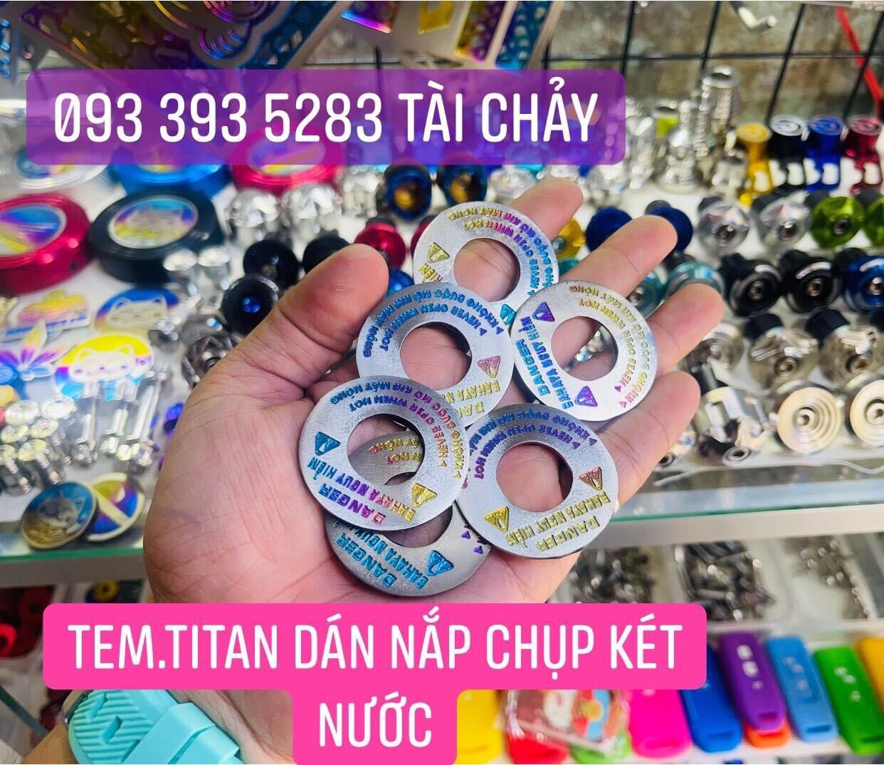 Tem titan dán chup nắp két nước