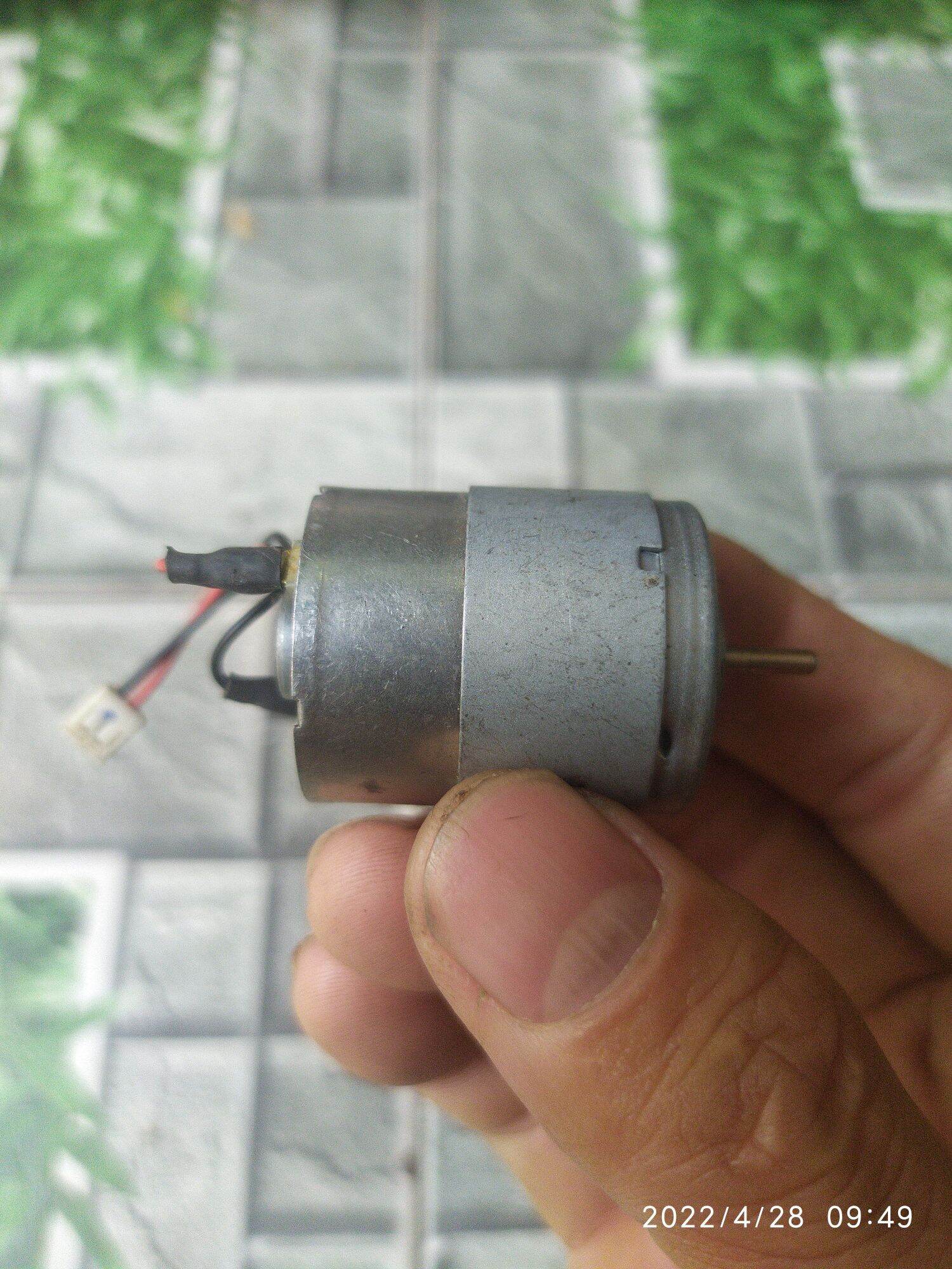 Động cơ chổi than 24v 8,800 vòng