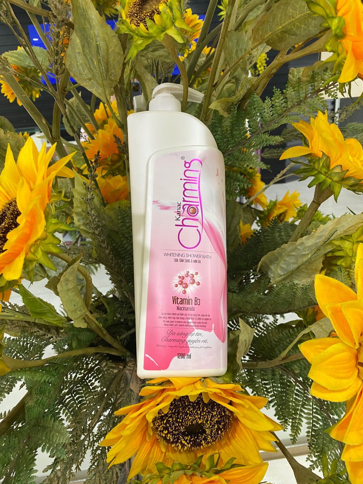 Sữa Tắm Kanac charming 1200ml
