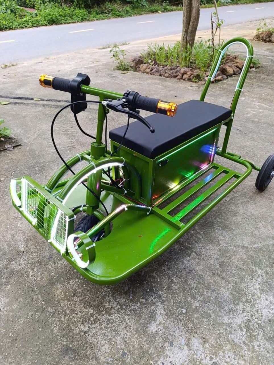 Xe drift chế mắt mèo tải trọng 150kg có số tiến lùi bền bỉ nồi đồng cối đá