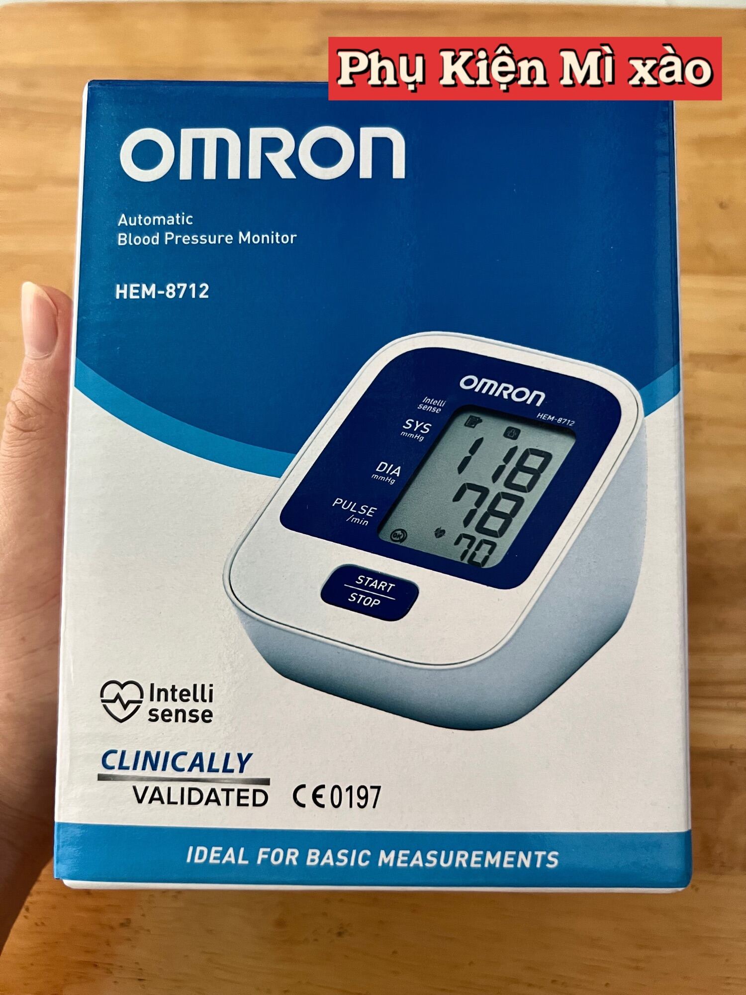 Máy đo huyết áp bắp tay Omron HEM - 8712 BH 5 năm