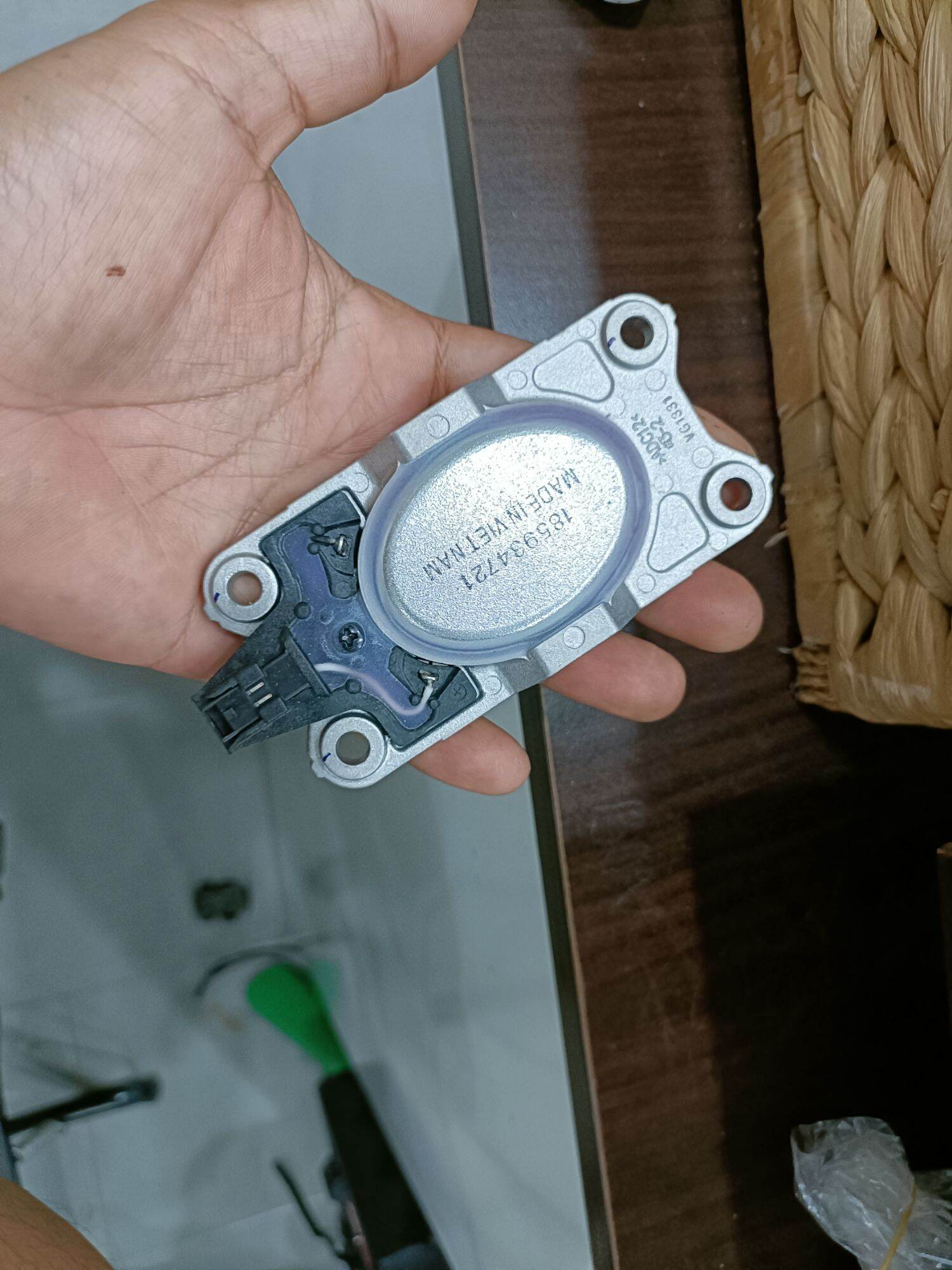 Loa dán không màng loa siêu nhỏ gọn chế loa bluetooth