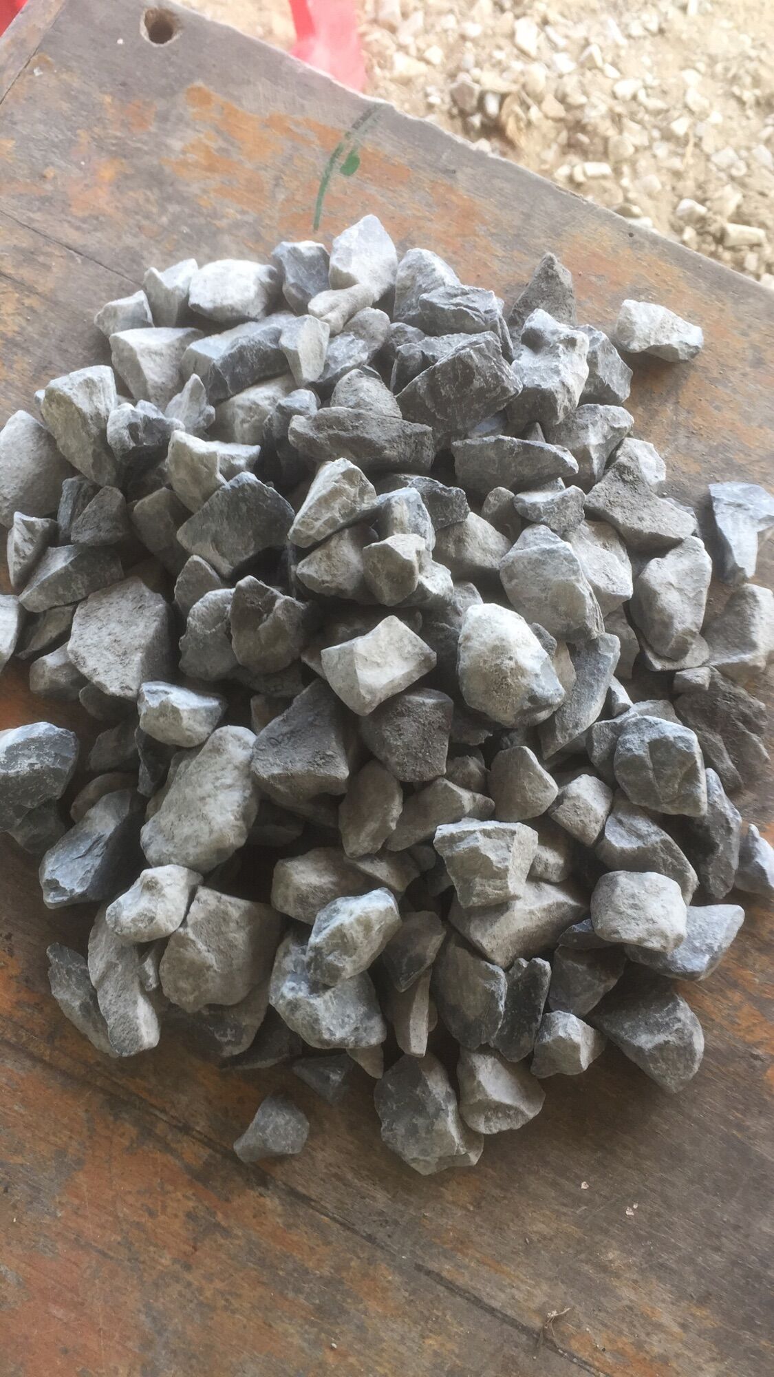 Đá 1x2 lưới sàn 27, mác 800, đạt tiêu chuẩn xây dựng