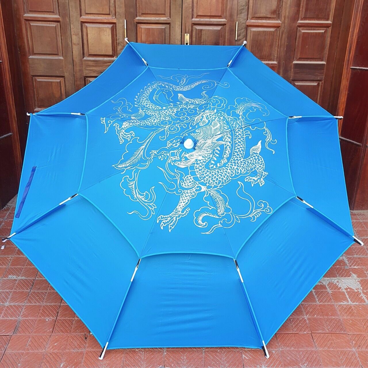 Ô Kim Long  gồm 3 màu đỏ,xanh,đen