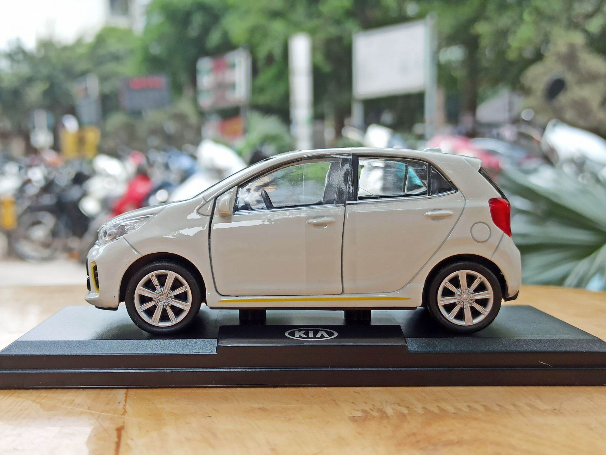 Mô hình xe Kia Morning tỷ lệ 1/38