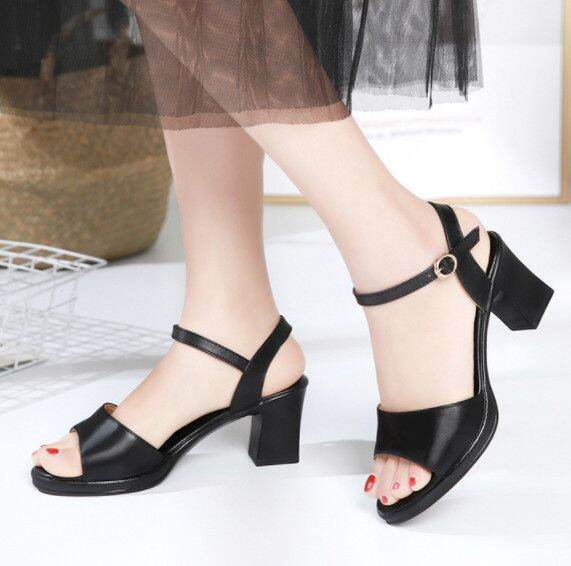 Giày sandan gót vuông bản 7f