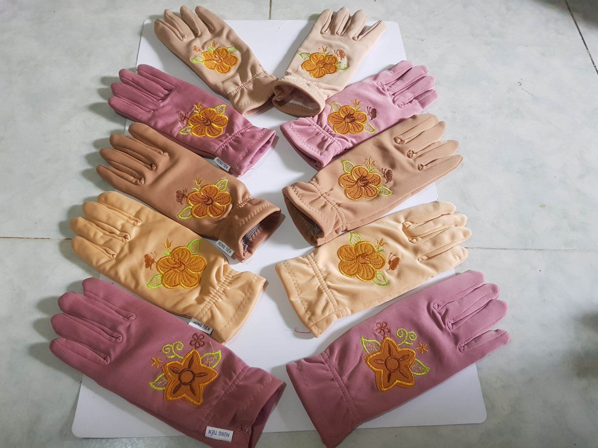 Women's Sunscreen Gloves with Pattern, 3-Layer Thick Cotton Fabric, Anti-Uv, Sun Protection, Anti-Slip When Driving, Guaranteed to Deliver the Correct Product.