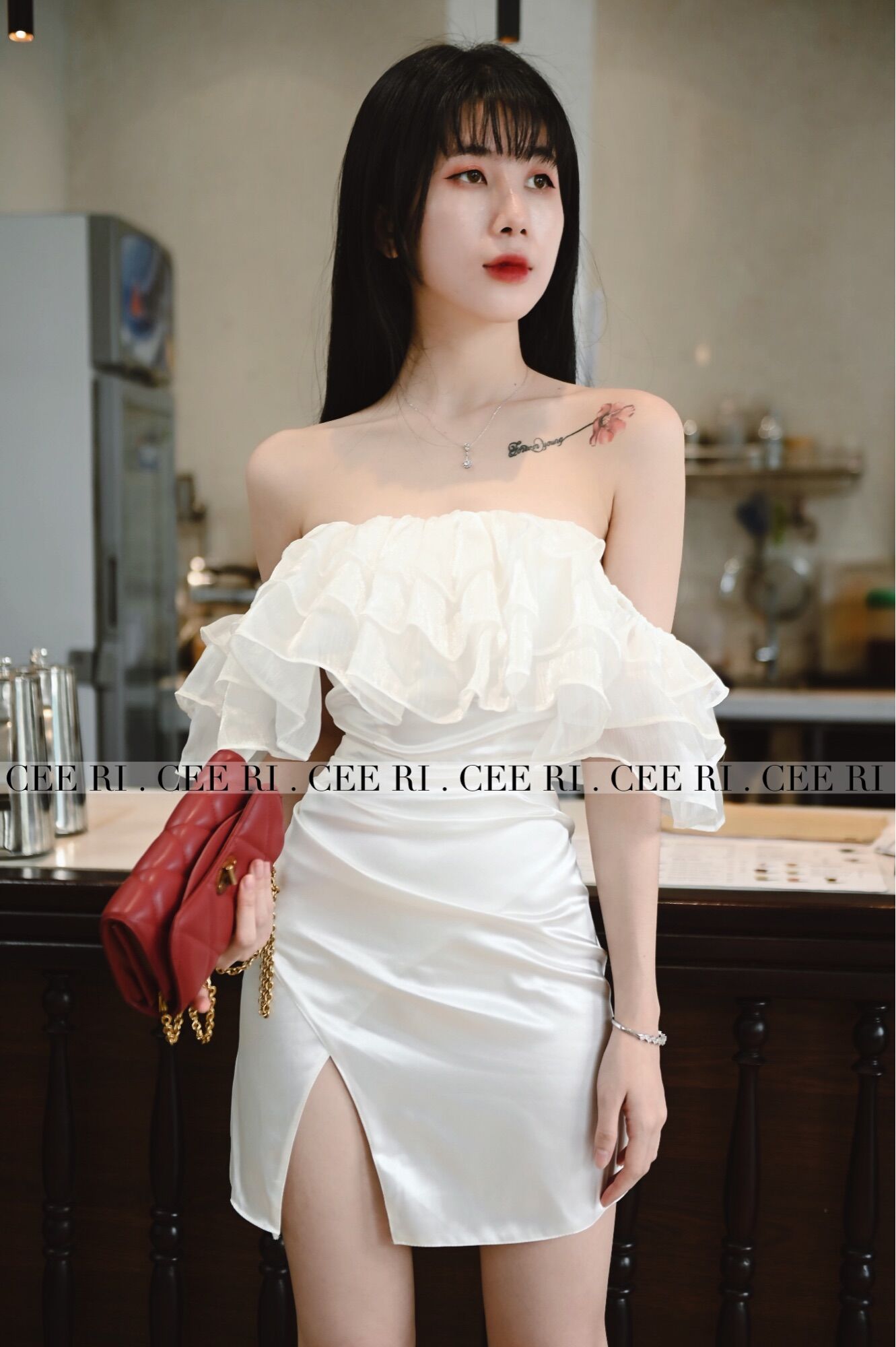 ( ẢNH THẬT - CHÍNH CHỦ CEERI ) Váy trễ vai lụa cao cấp màu trắng / đen