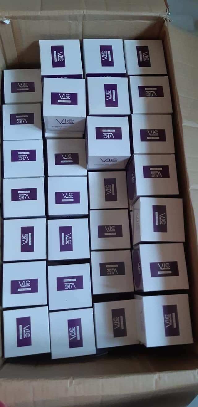 Kem face Vic dưỡng trắng da mờ thâm