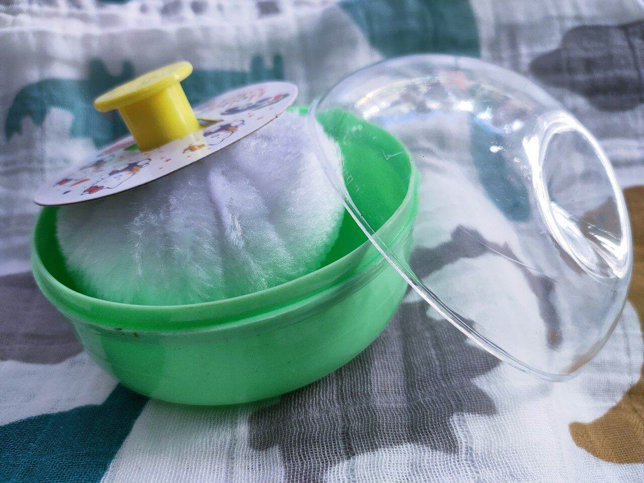 Hộp đựng phấn rôm cho bé