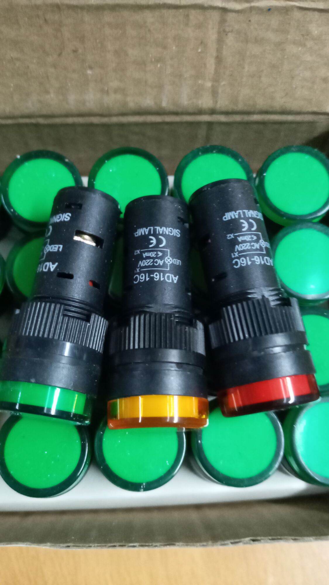 Đèn báo pha phi 16, đèn nhiều led siêu sáng, 3 màu xanh đỏ vàng. điện áp 220v