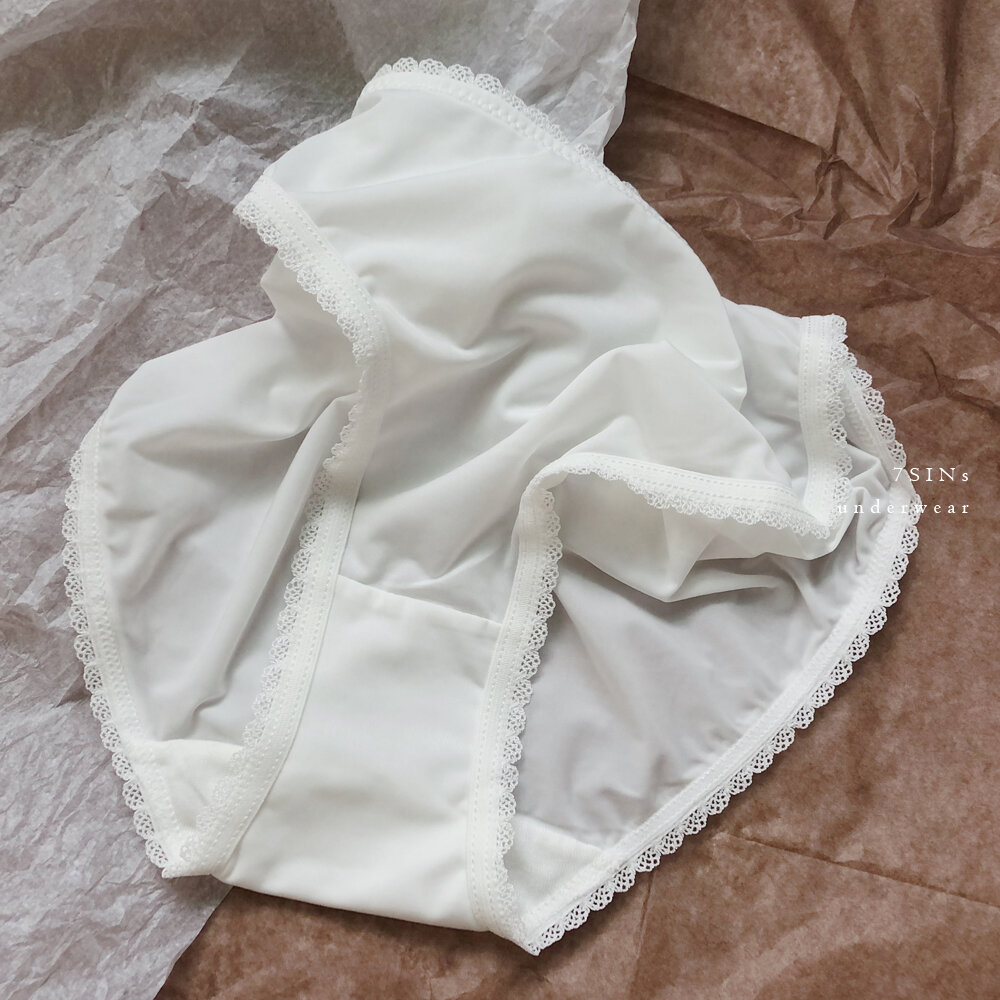 Quần Lót Nữ POKER FACE 7SINs Phong Cách Hàn Quốc Ice Silk Thin Sang Trọng Lịch Sự Black White Half B