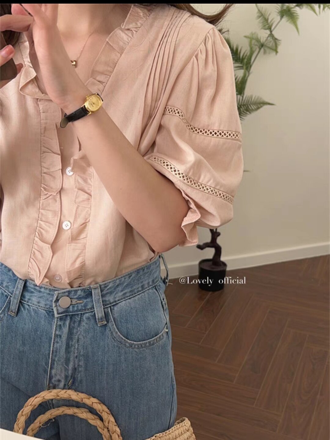áo sơ mi kiểu cổ v bèo phong cách hàn quốc