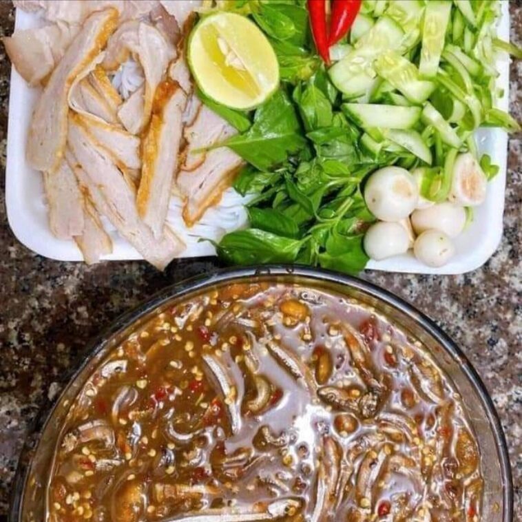 500gram Mắm cá cơm nguyên con  1 hũ