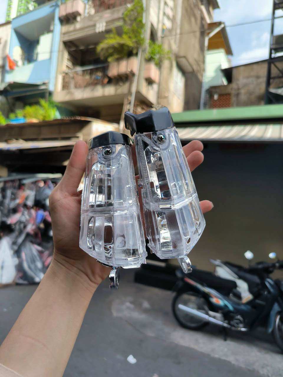 Cặp mica đèn xi nhan xe Dream màu trắng chưa kèm bóng, mica xi nhan xe Dream