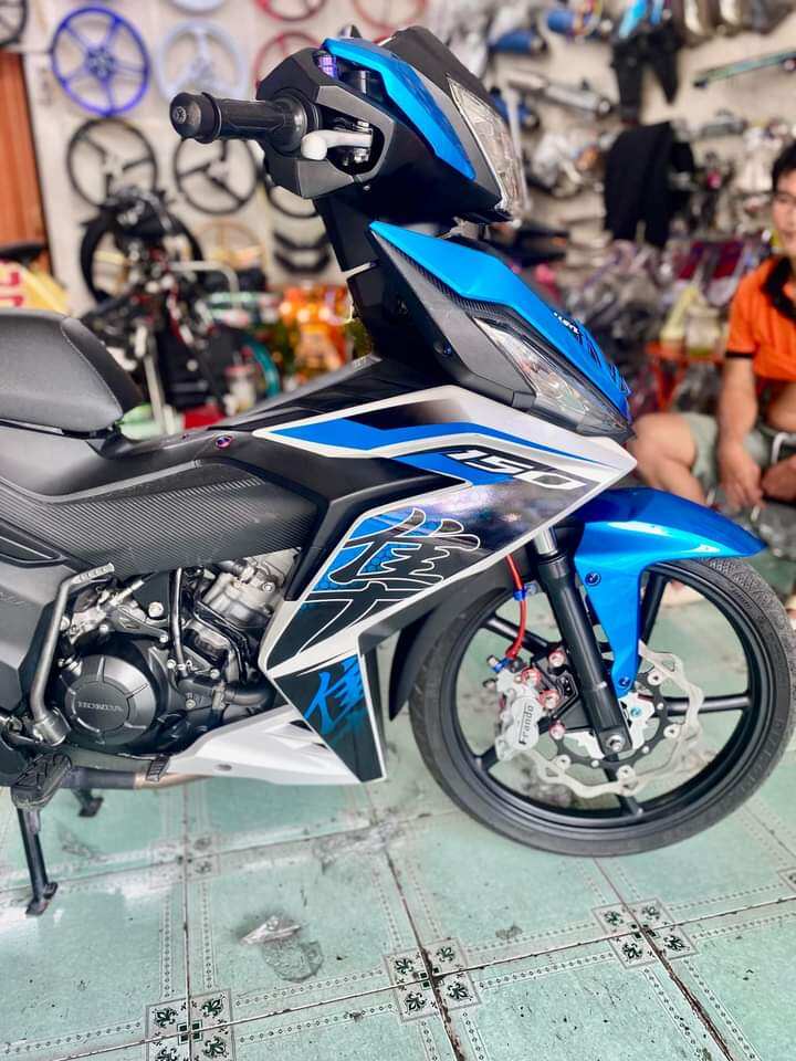 tem winner hayabusa xanh trắng