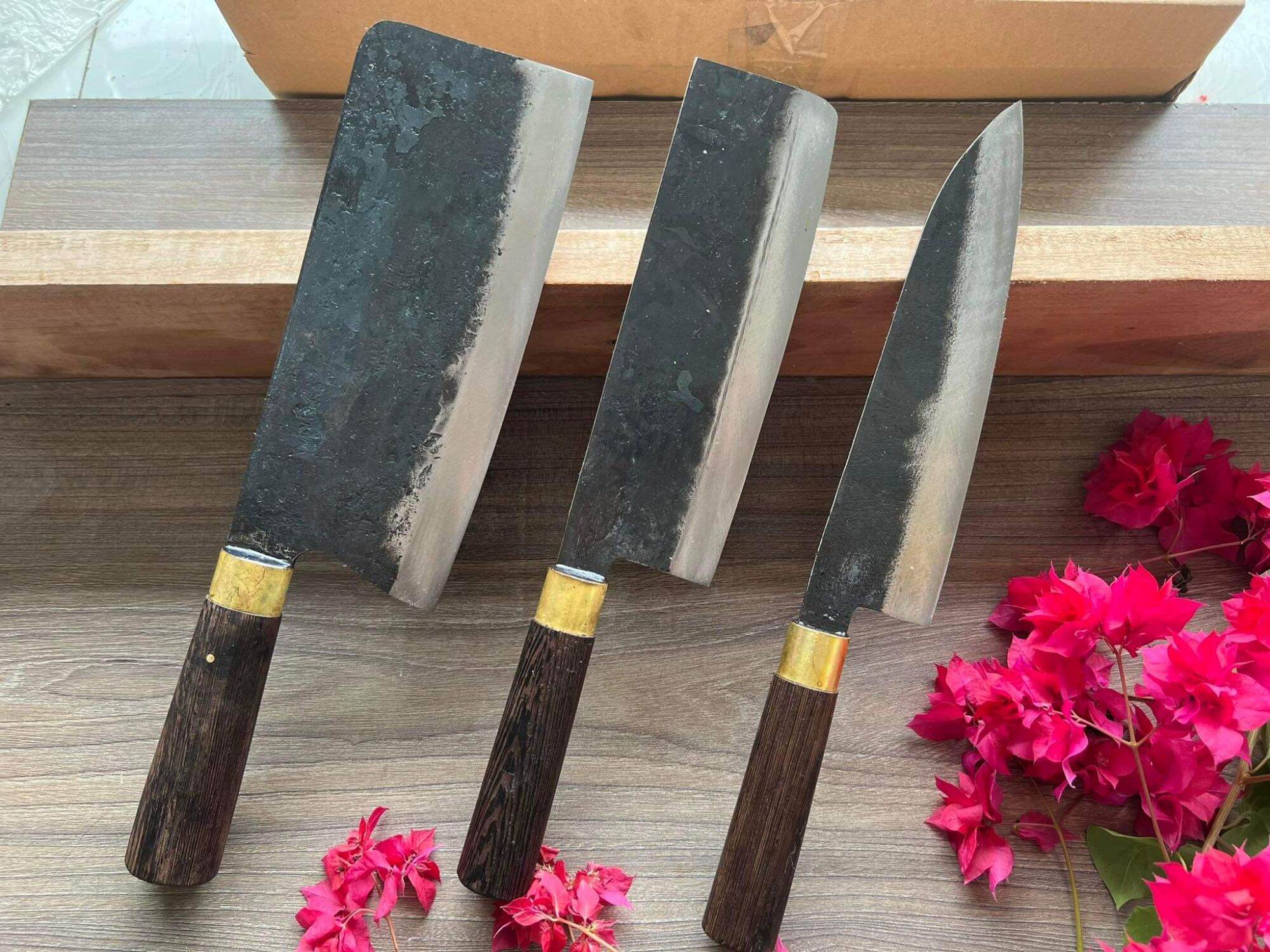 Bộ dao 3 món nhíp đỏ nguyên chất nhà bếp, sắc bén chống cong vênh sứt mẻ.