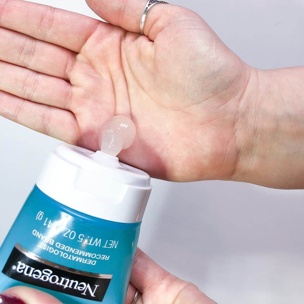 Sữa Rửa Mặt Neutrogena Hydro Boost Exfoliating Cleanser