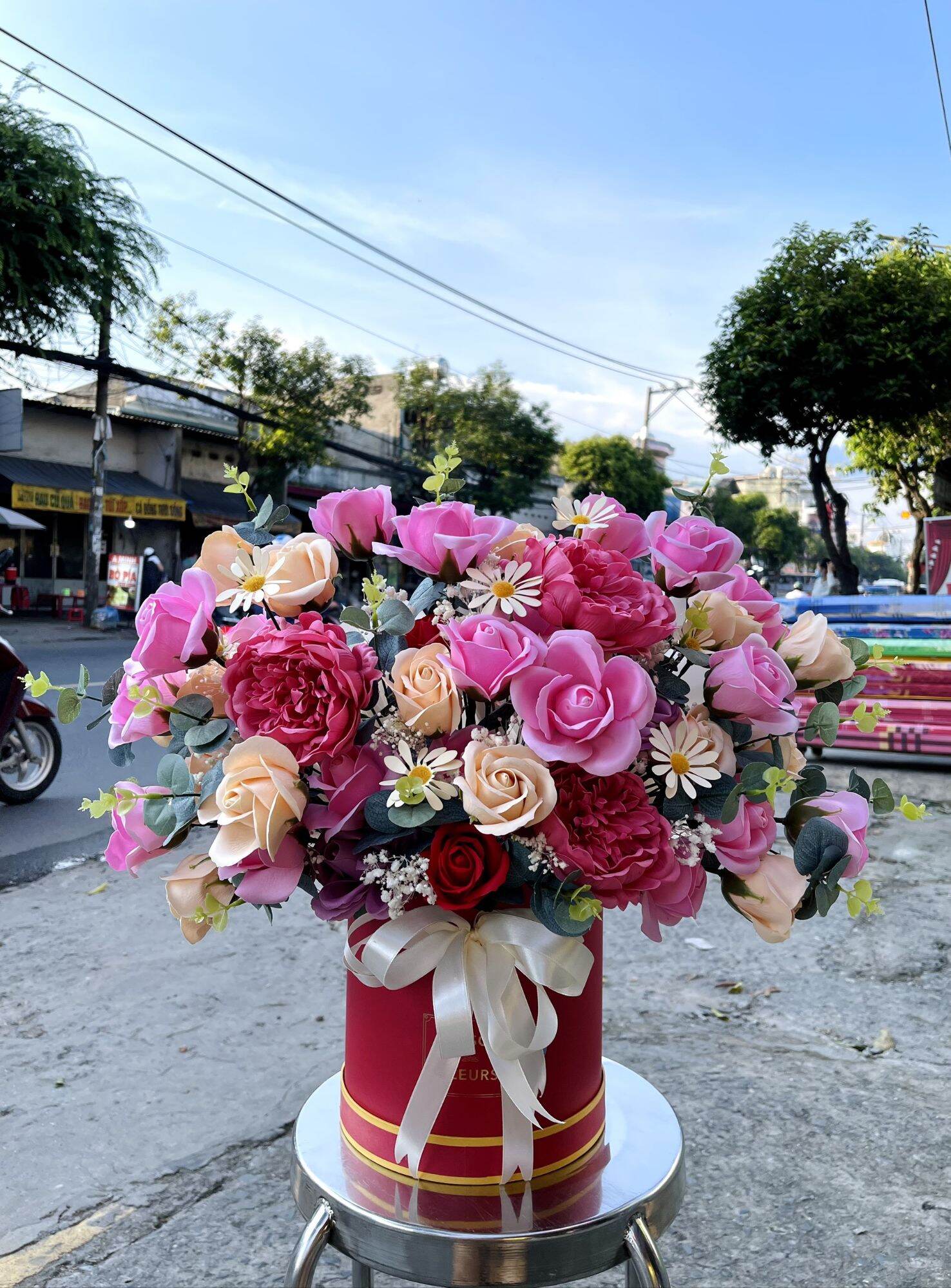 1 CUỘN RUY BĂNG LỤA ĐỦ MÀU BẢN 2CM, 4CM - DÀI 25 YARD