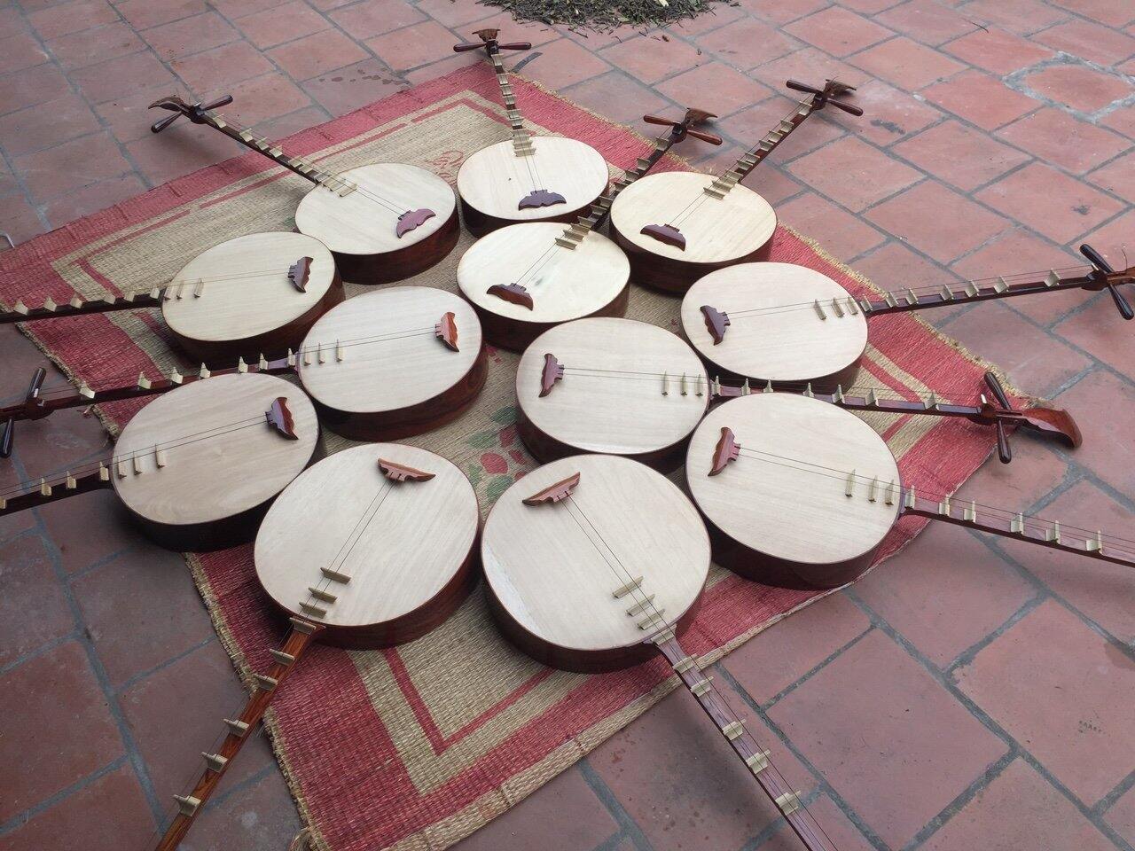 Đàn nguyệt gỗ  không  khảm